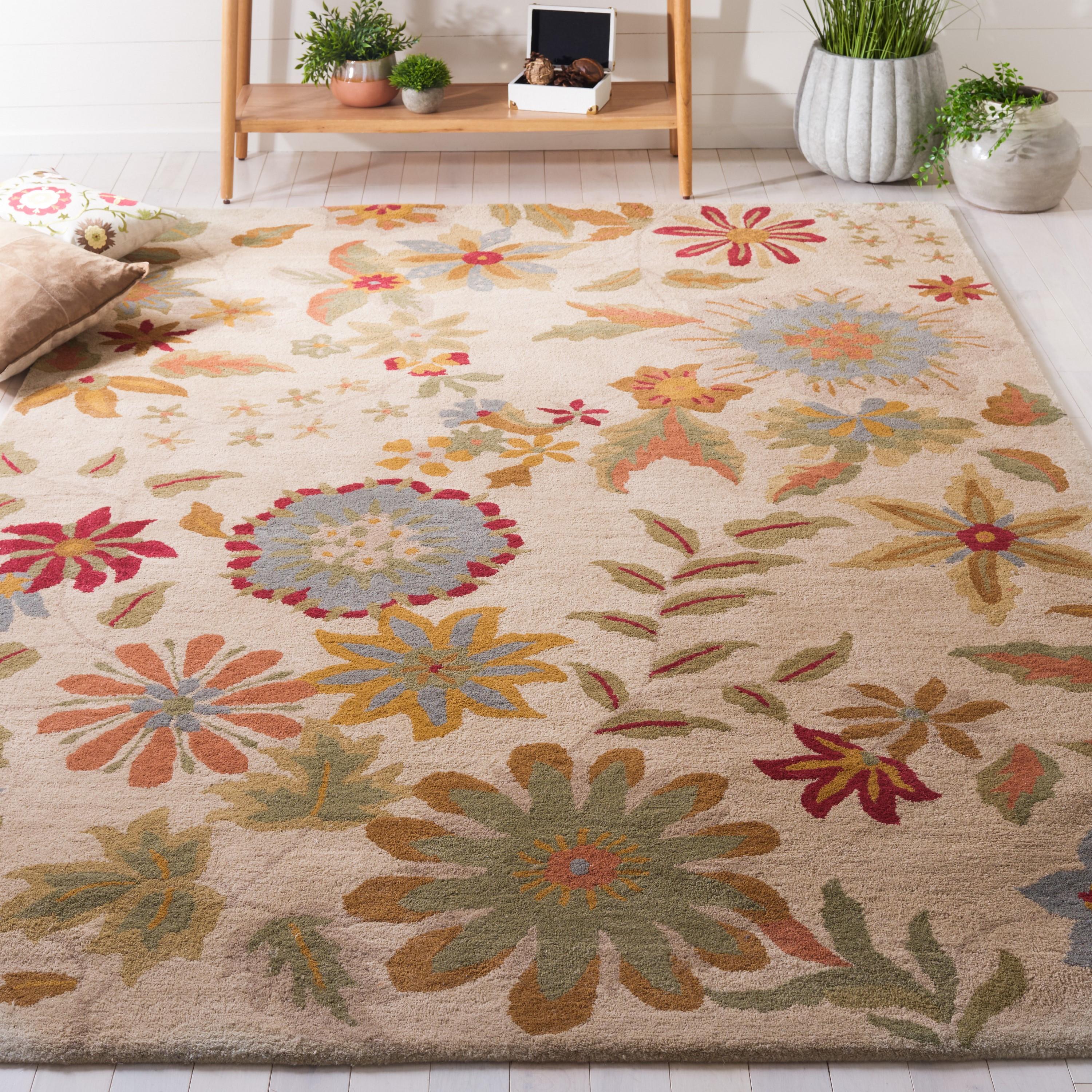 SAFAVIEH Soho Peronel Floral Wool Area Rug, Ivory/Sage, 2'6" x 4'