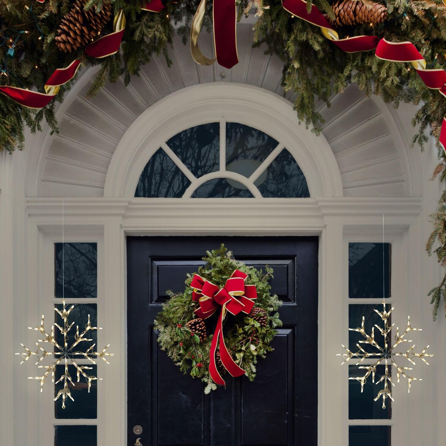 Fraser Hill Farm 30” LED Snowflake Light Decoration in Warm White for Indoor & Outdoor, FFCHLED030-STR0-WT