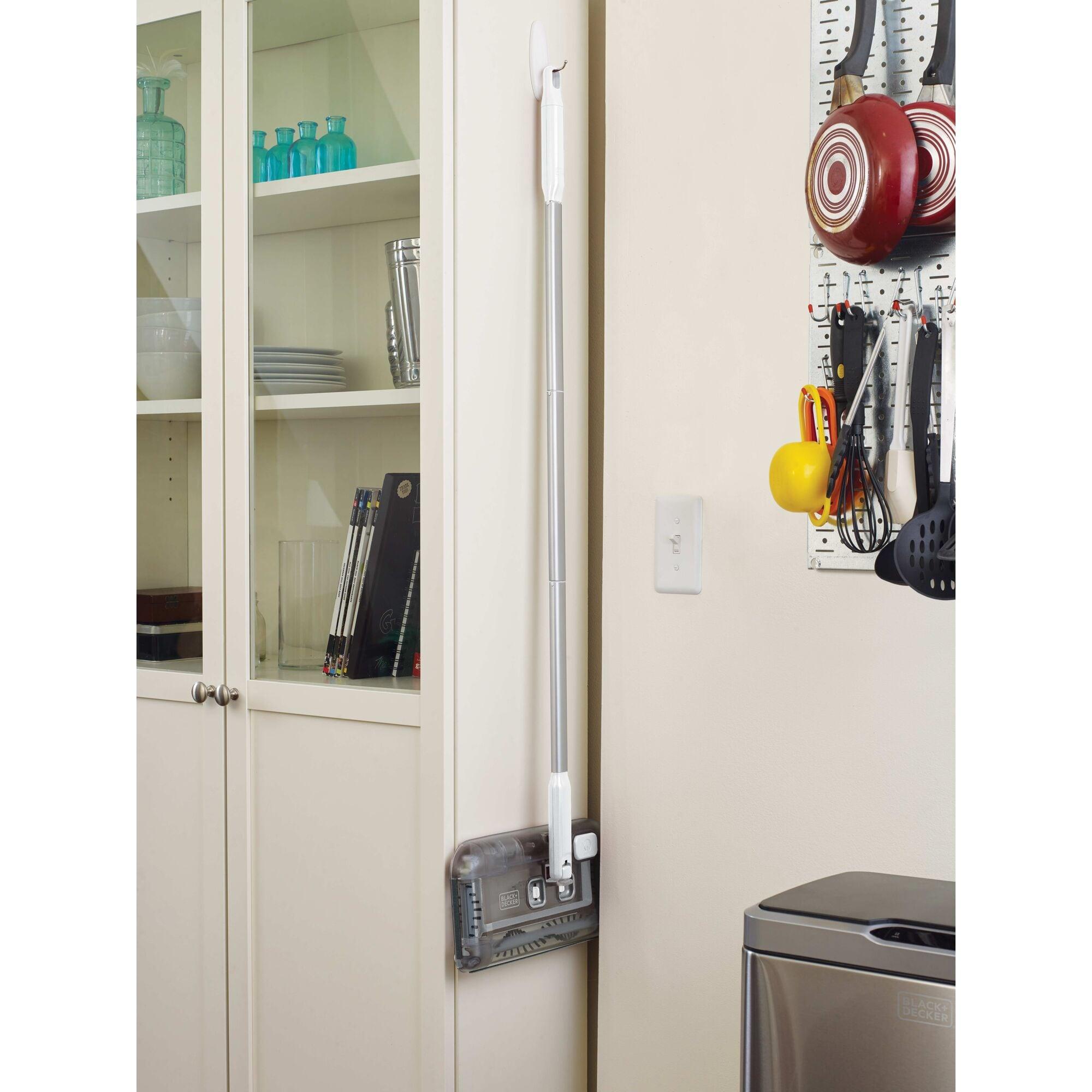 BLACK+DECKER Floor Sweeper, 50 Minutes Runtime, Powder White