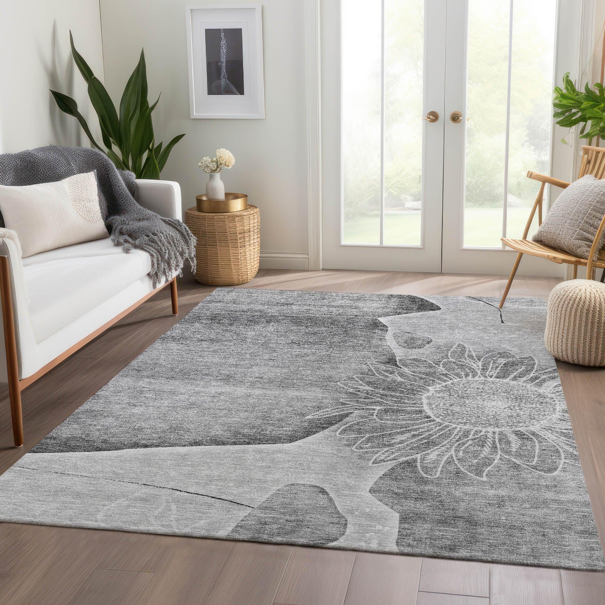 Gray Floral Synthetic Indoor/Outdoor Washable Rug 5' x 7'