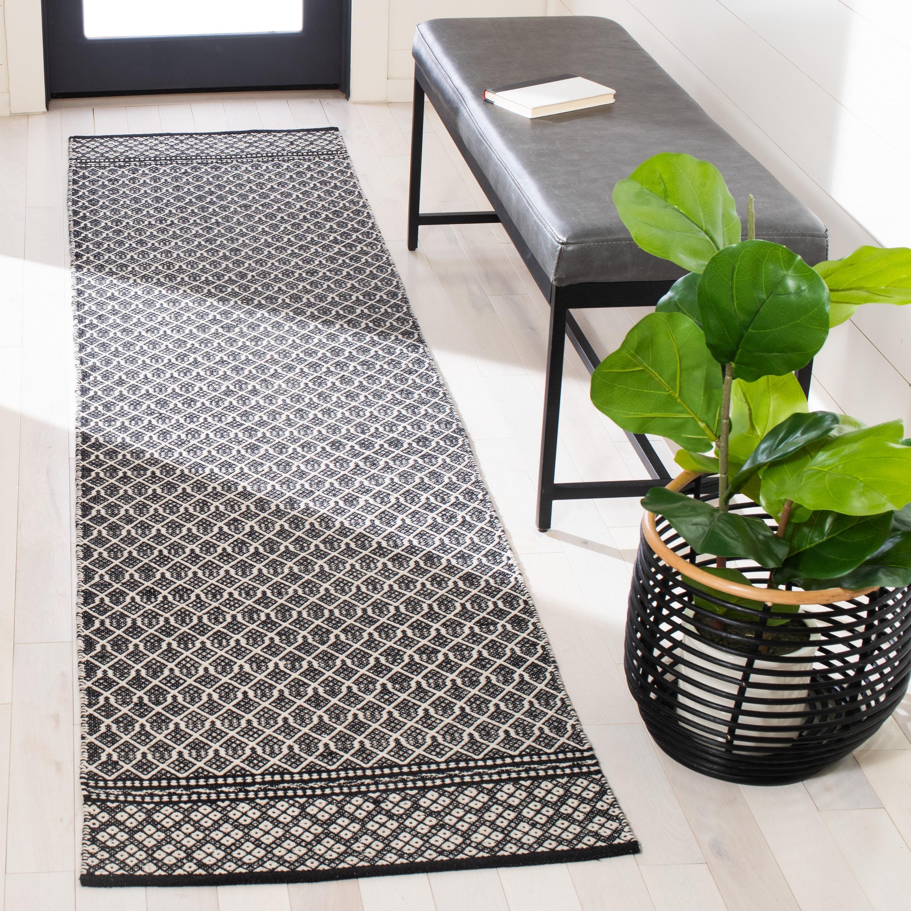 Kilim KLM703 Hand Woven Runner Rug - Black/Ivory - 2'3"x9' - Safavieh.