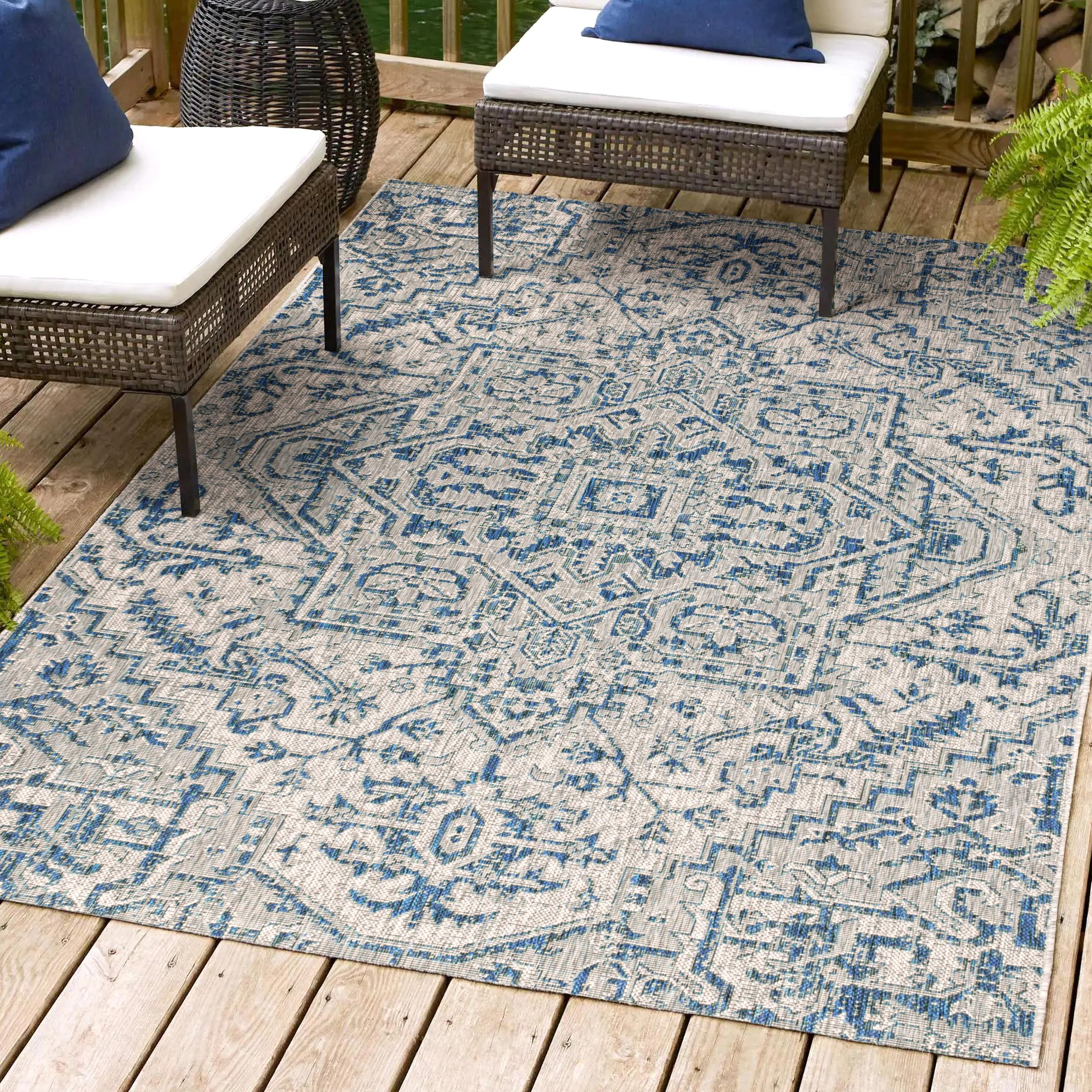 4'x6' Estrella Bohemian Medallion Textured Weave Indoor/Outdoor Area Rug, Navy/Gray - JONATHAN Y