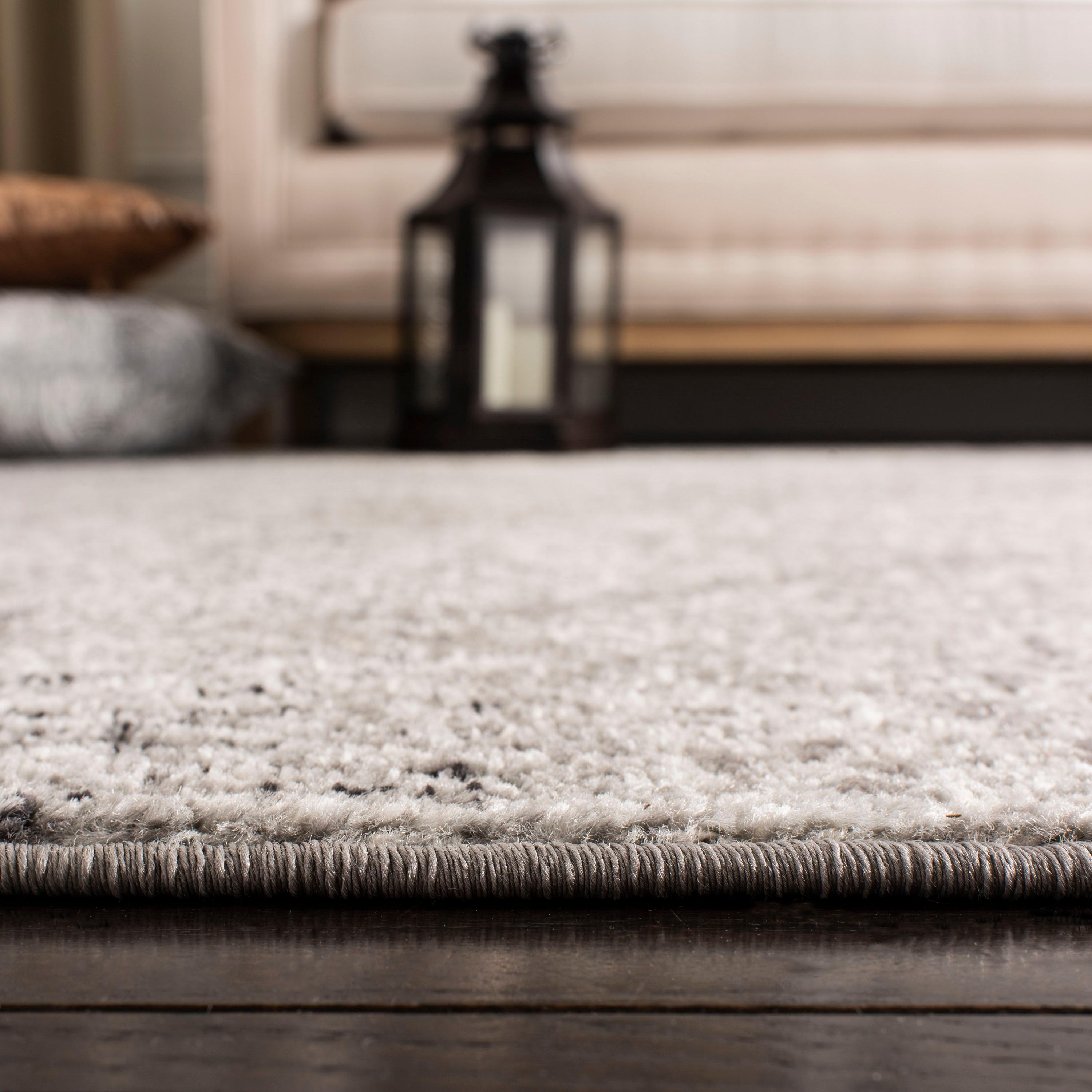 Madison MAD604 Power Loomed Area Rug - Grey/Ivory - 4'x4' - Safavieh.