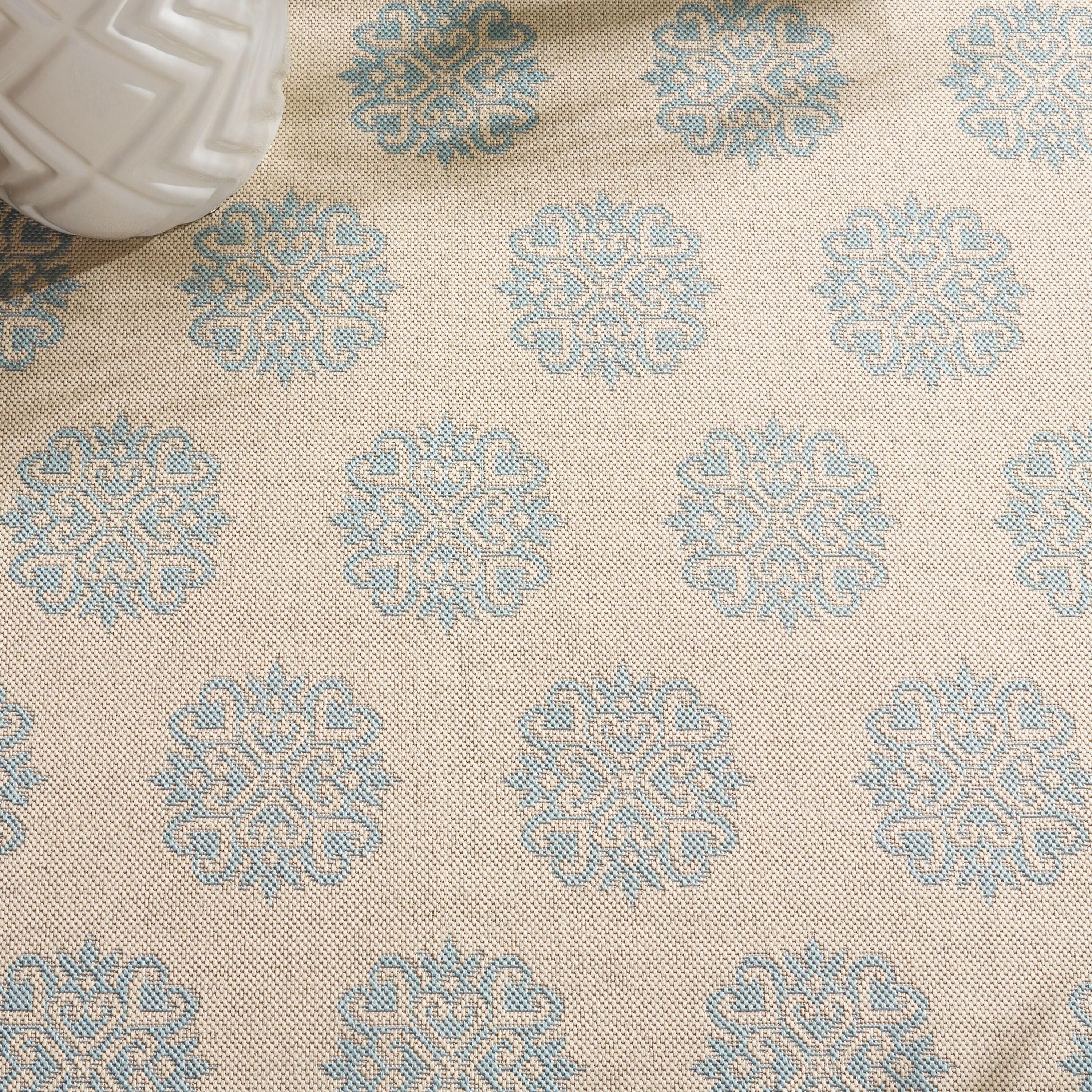 SAFAVIEH Beach House Callahan Geometric Indoor/Outdoor Area Rug Cream/Aqua, 5'3" x 7'6"
