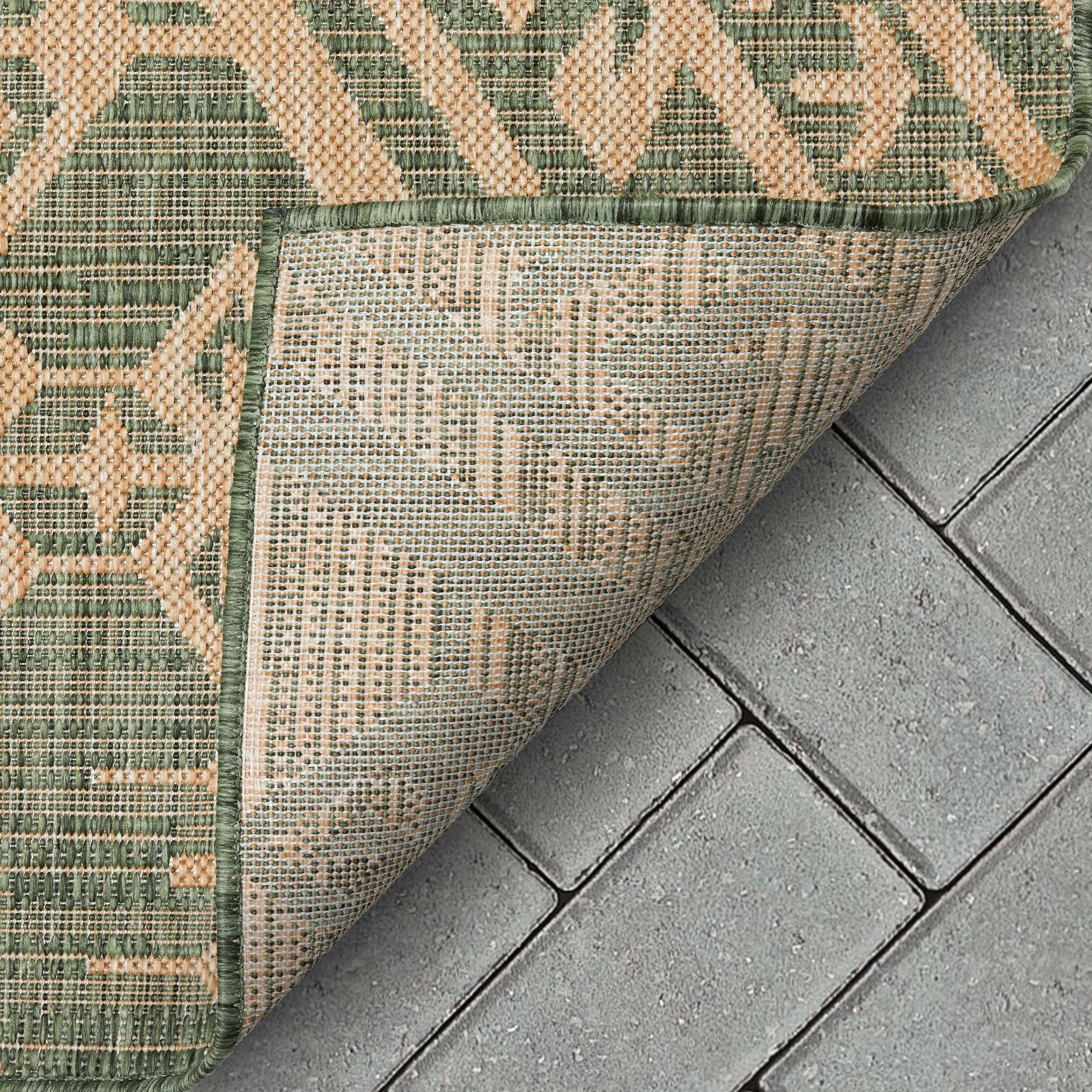 Well Woven Cascade Diamond Pattern Indoor/Outdoor Green Flat-Weave Rug
