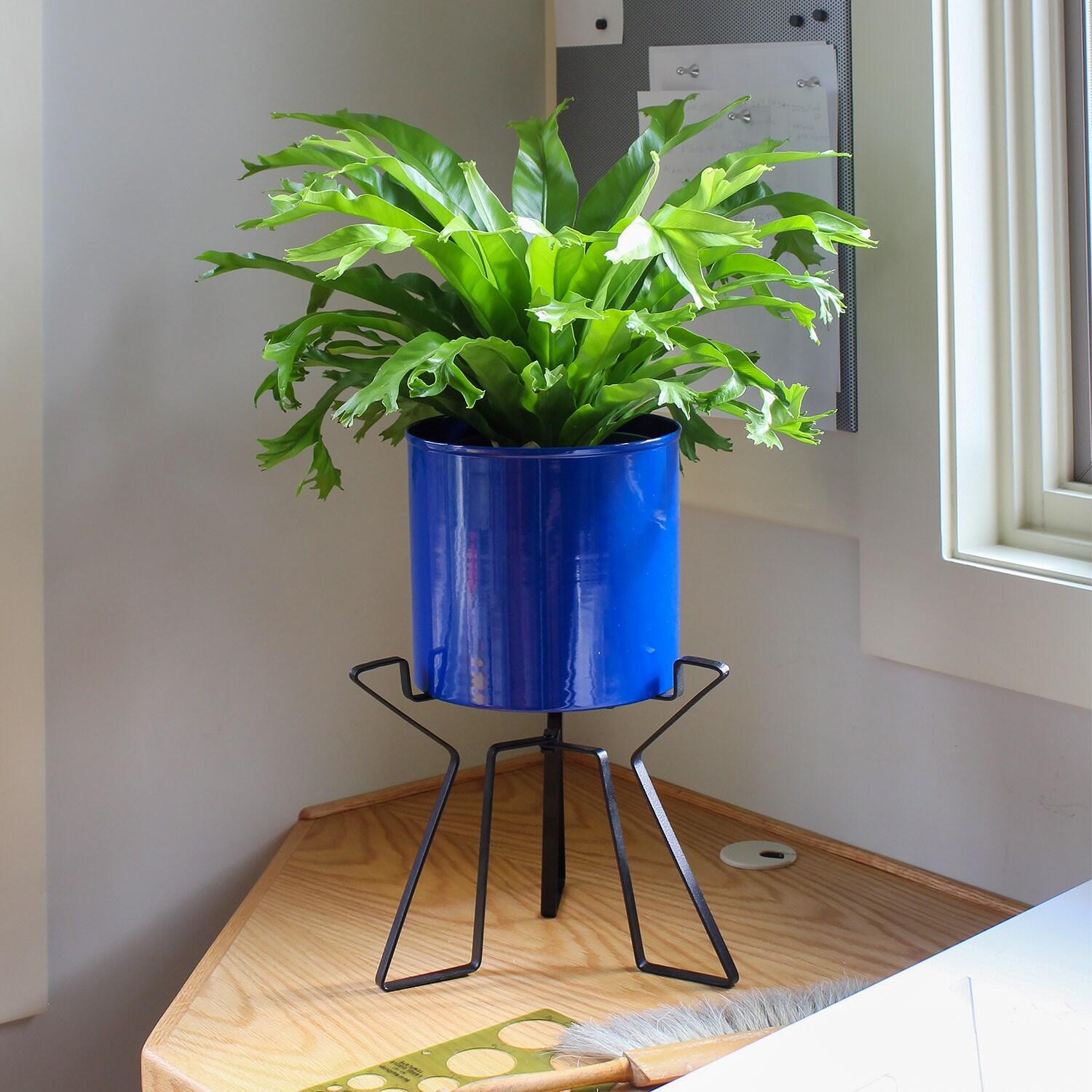 Florence Metal Pot Planter