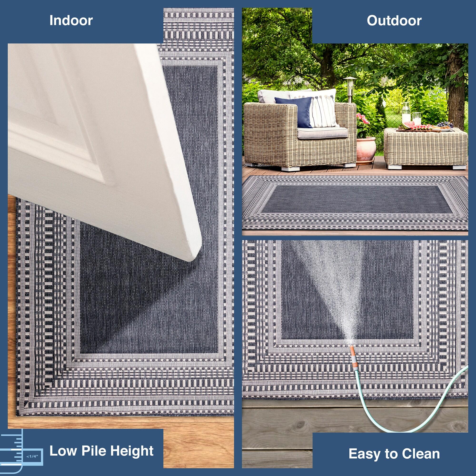 Liora Manne Malibu Etched Border Indoor/Outdoor Rug Navy 3'3" x 4'11"