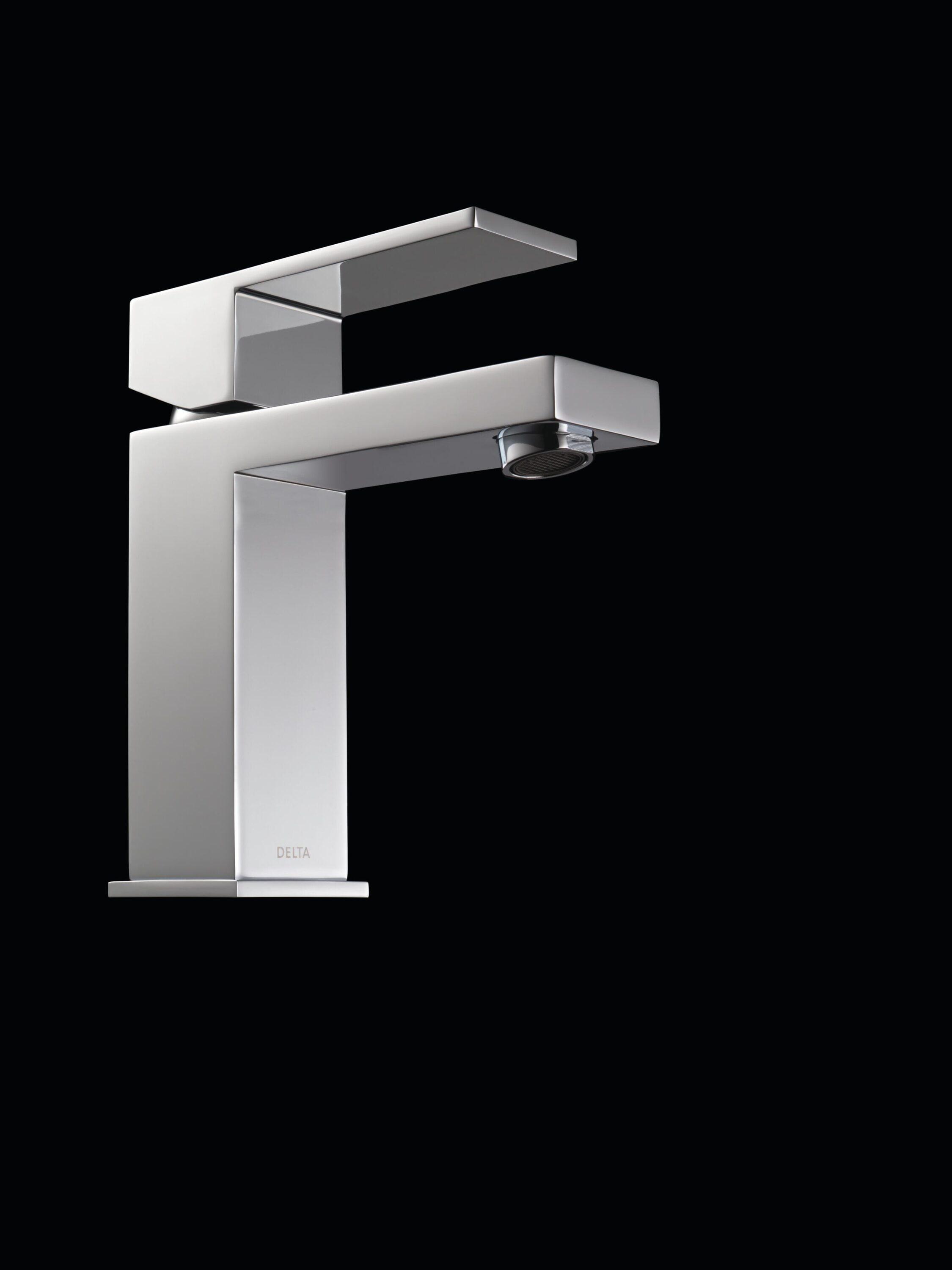 Modern Single Hole Bathroom Faucet with Drain Assembly