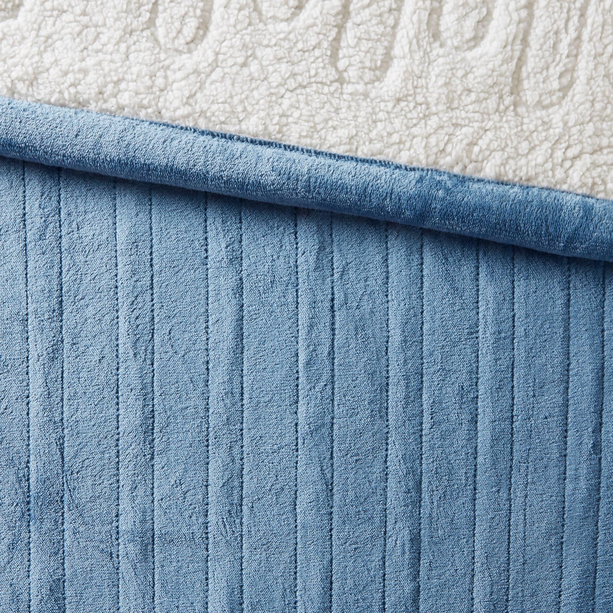 Woolrich Woolrich Heated Plush to Berber Blanket,Sapphire Blue,Twin