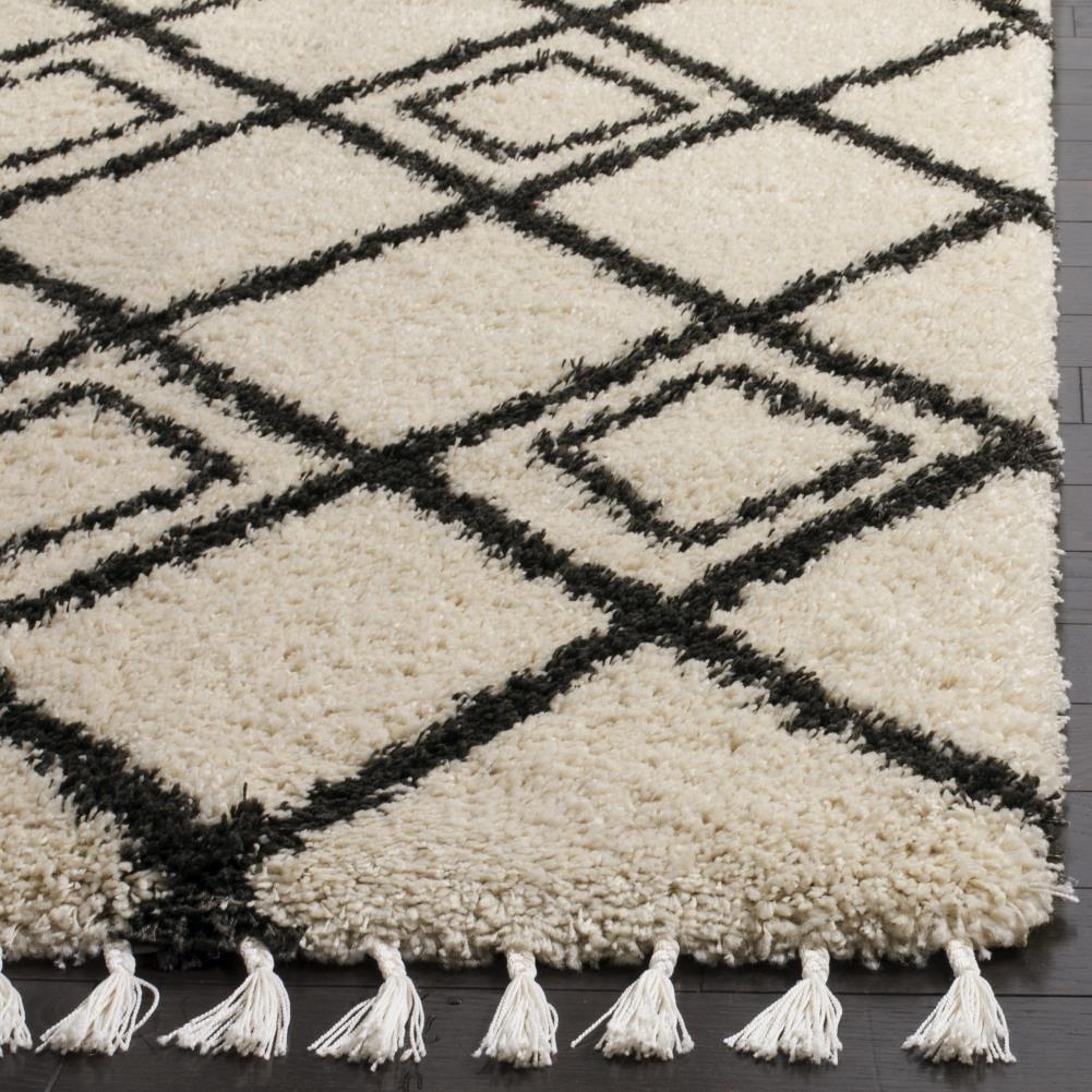 SAFAVIEH Moroccan Fringe Kingston Geometric Shag Area Rug, Cream/Charcoal, 4' x 6'