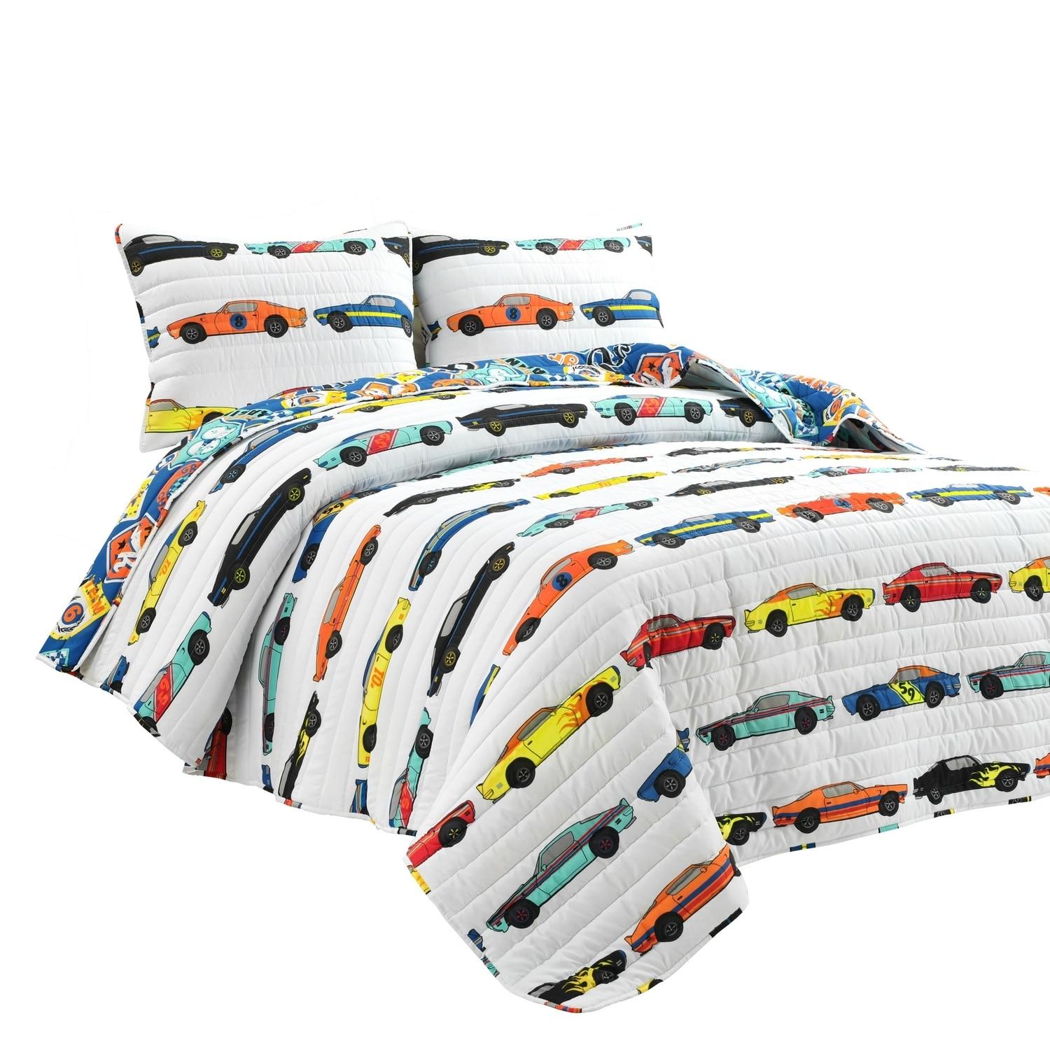 Lush Decor White Graphic Print Reversible Twin Quilt with (Fill)