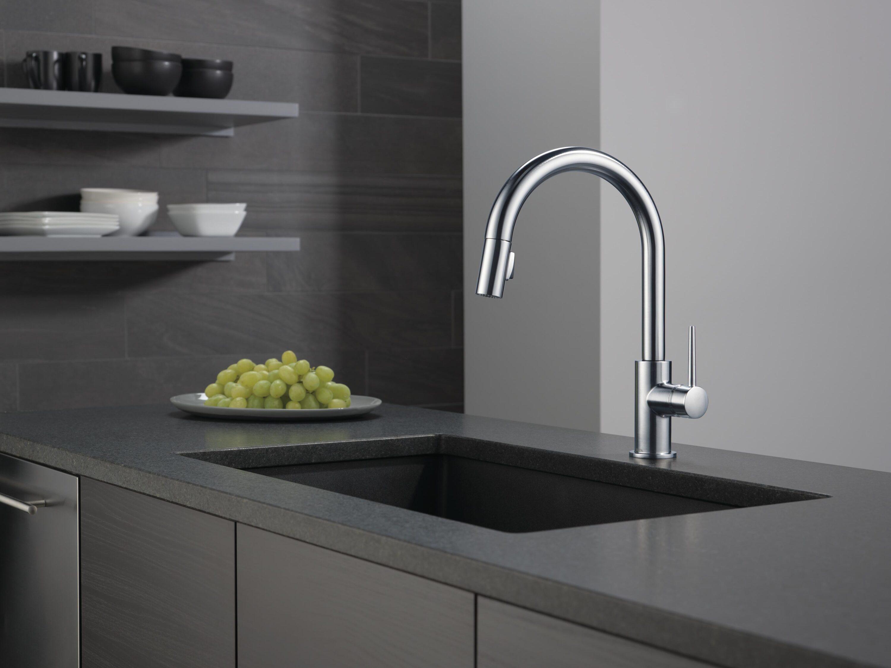 Trinsic Pull Down Sprayer Kitchen Sink Faucet, Single Handle Kitchen Faucet