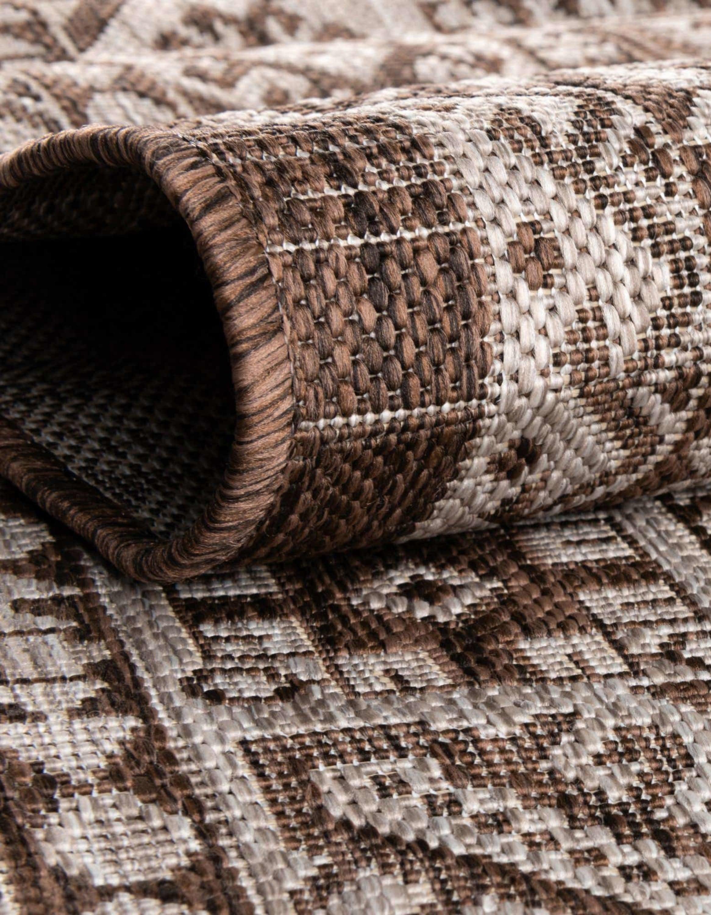 Unique Loom 7' 10 x 10' 0 Oval Indoor/Outdoor Aztec Brown Area Rug