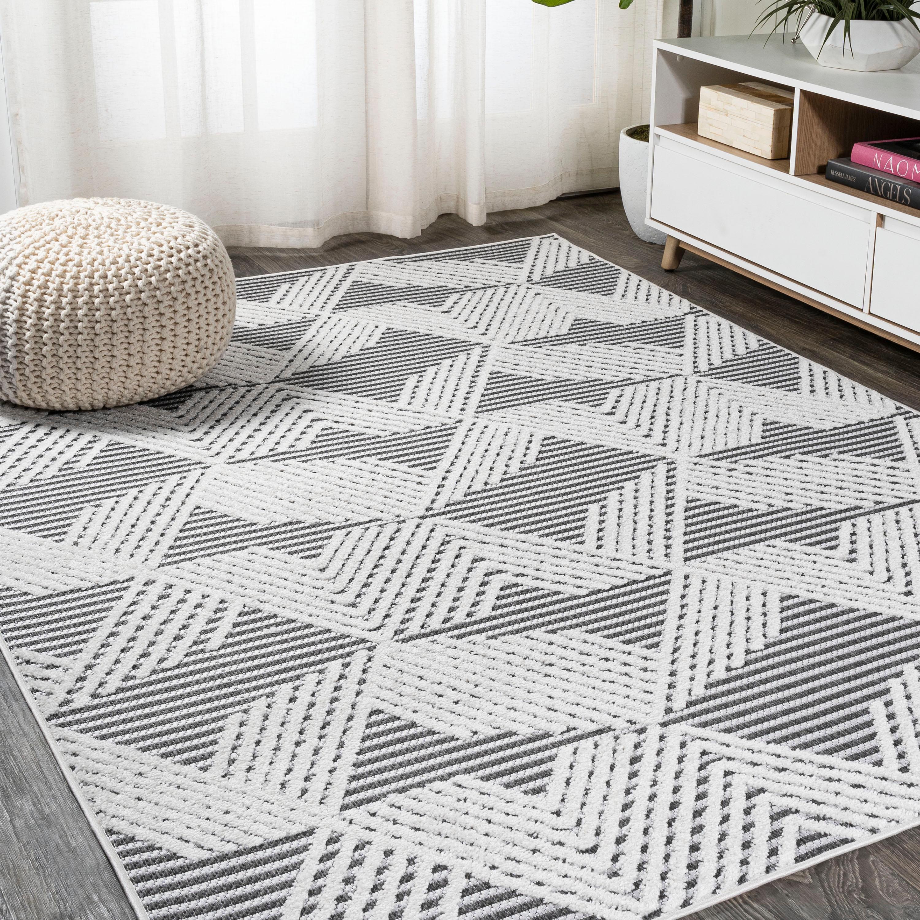 4'x6' Jazz High-Low Pile Art Deco Geometric Indoor/Outdoor Area Rug, Black/Ivory - JONATHAN Y