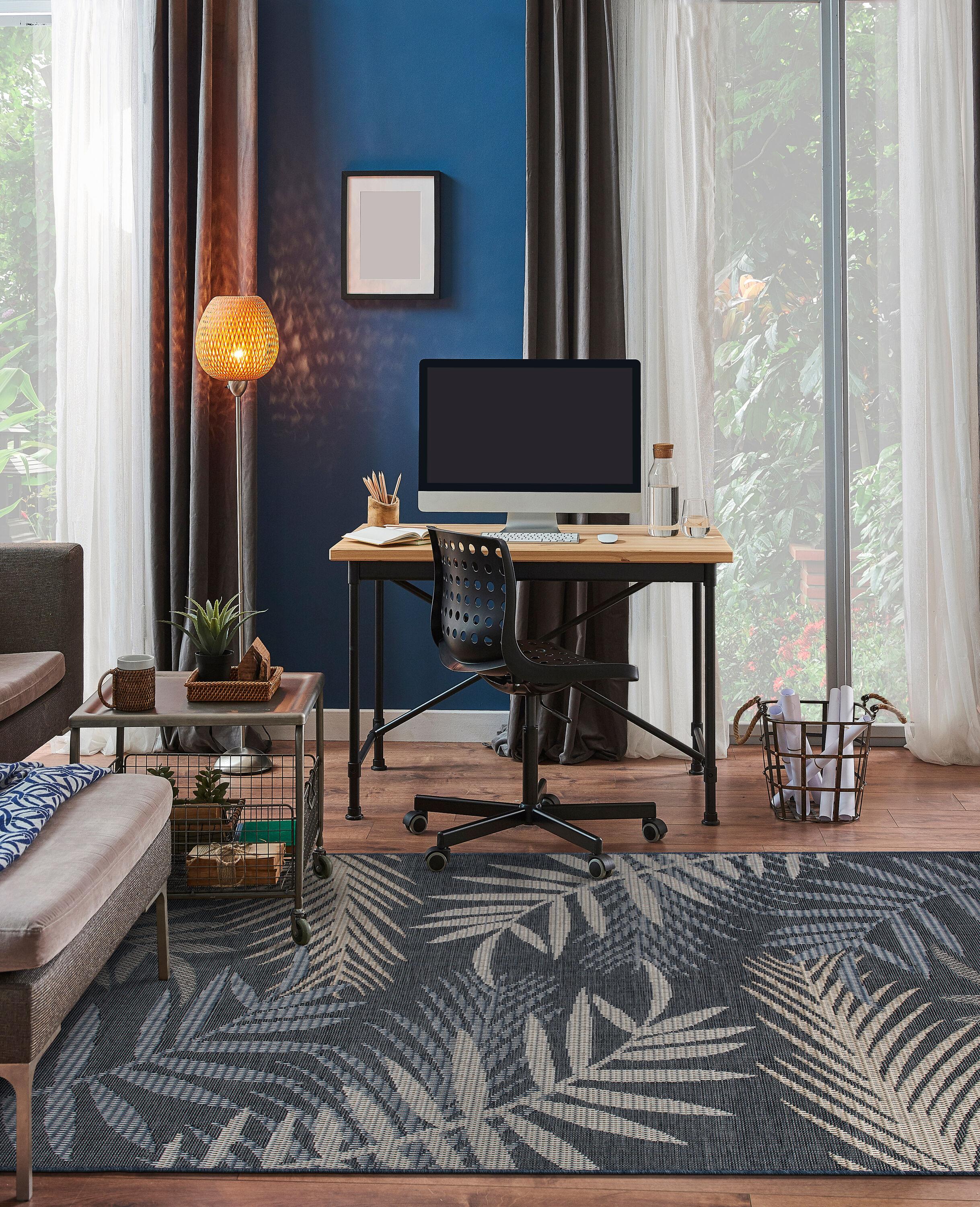 World Rug Gallery Bahama Palm Frond Indoor/Outdoor Area Rug - Blue 5' x 7'