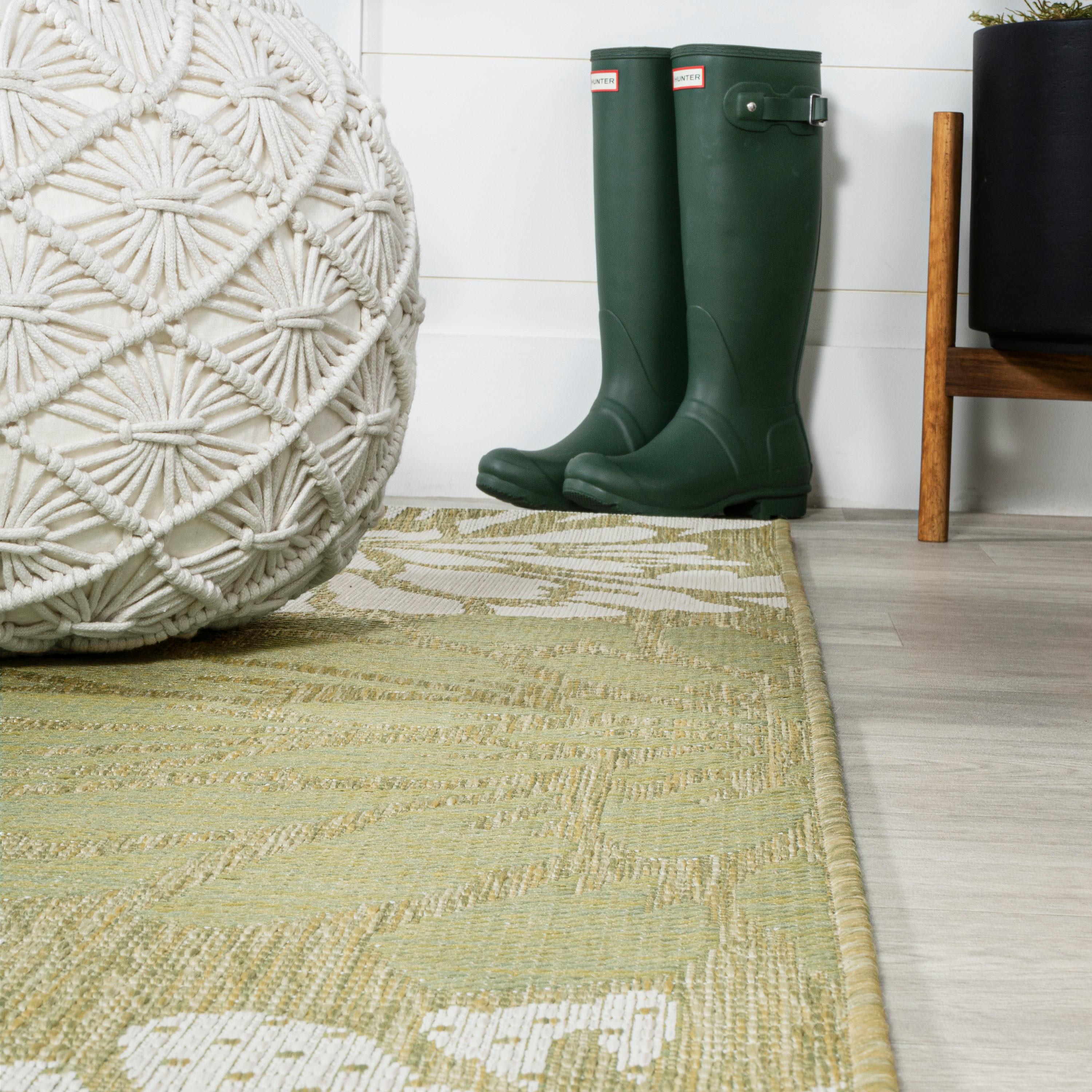 5' x 5' Zinnia Modern Floral Textured Weave Indoor/Outdoor Area Rug, Green/Cream - JONATHAN Y