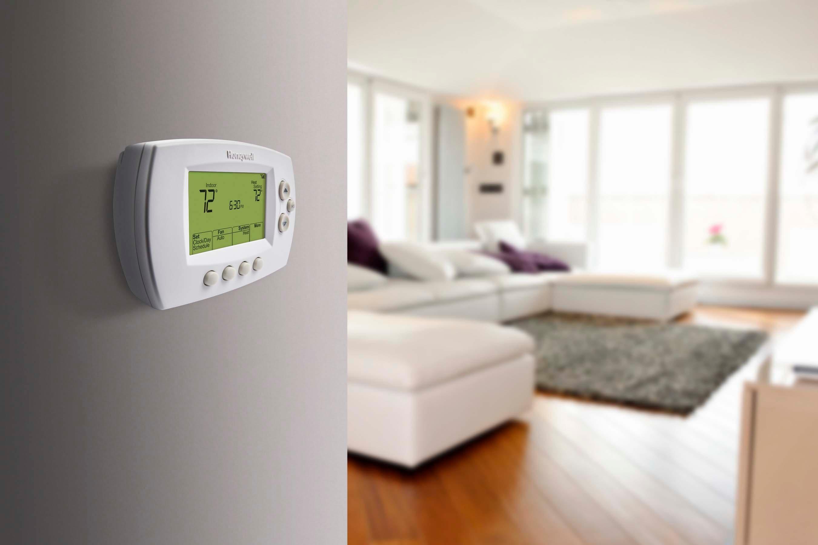 Honeywell Home Honeywell Home Smart Universally Compatible Thermostat White