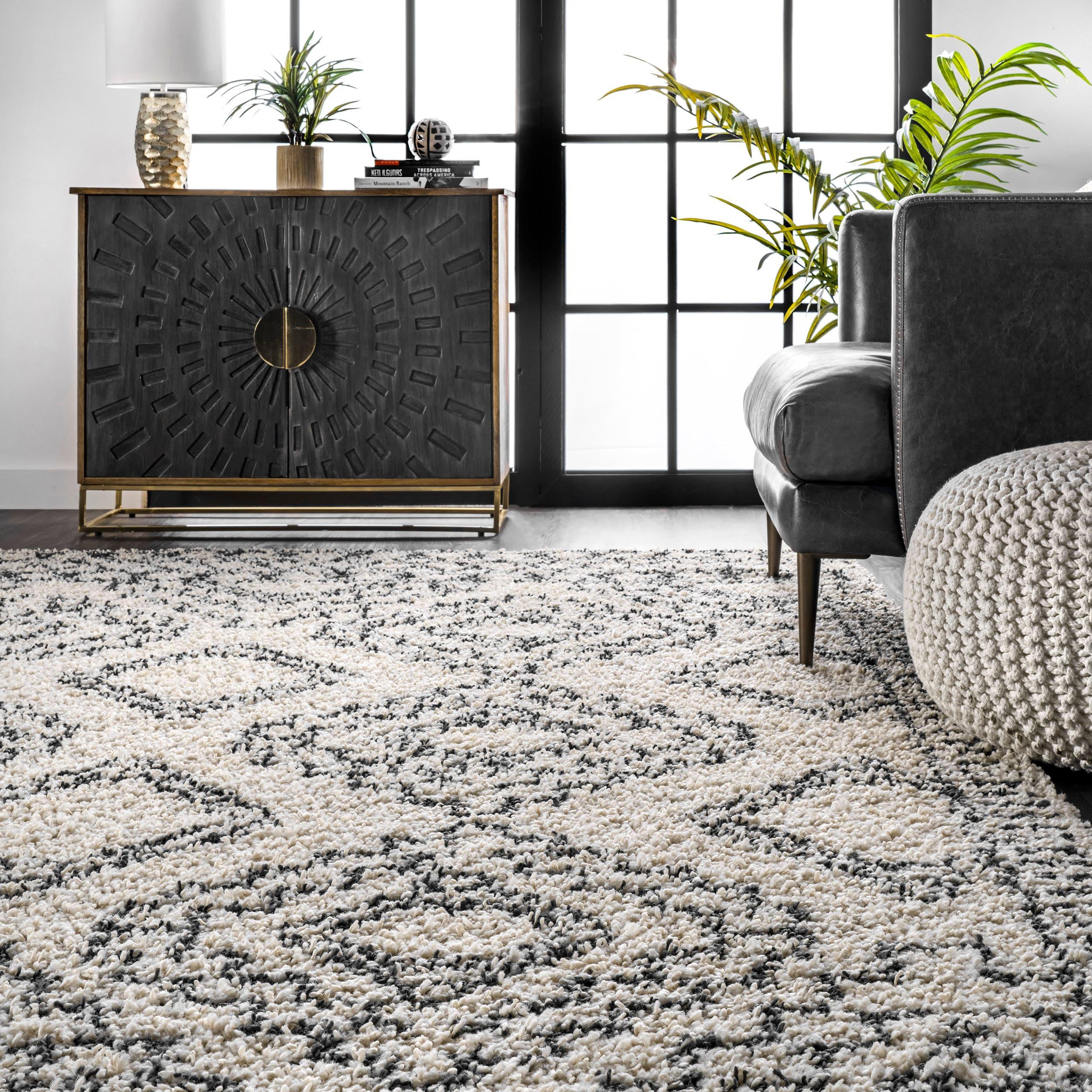 Nuloom Lacey Trellis 2x3 Accent Shag Indoor Area Rug for Living Room Bedroom Dining Room Nursery Entryway, Off White/Charcoal