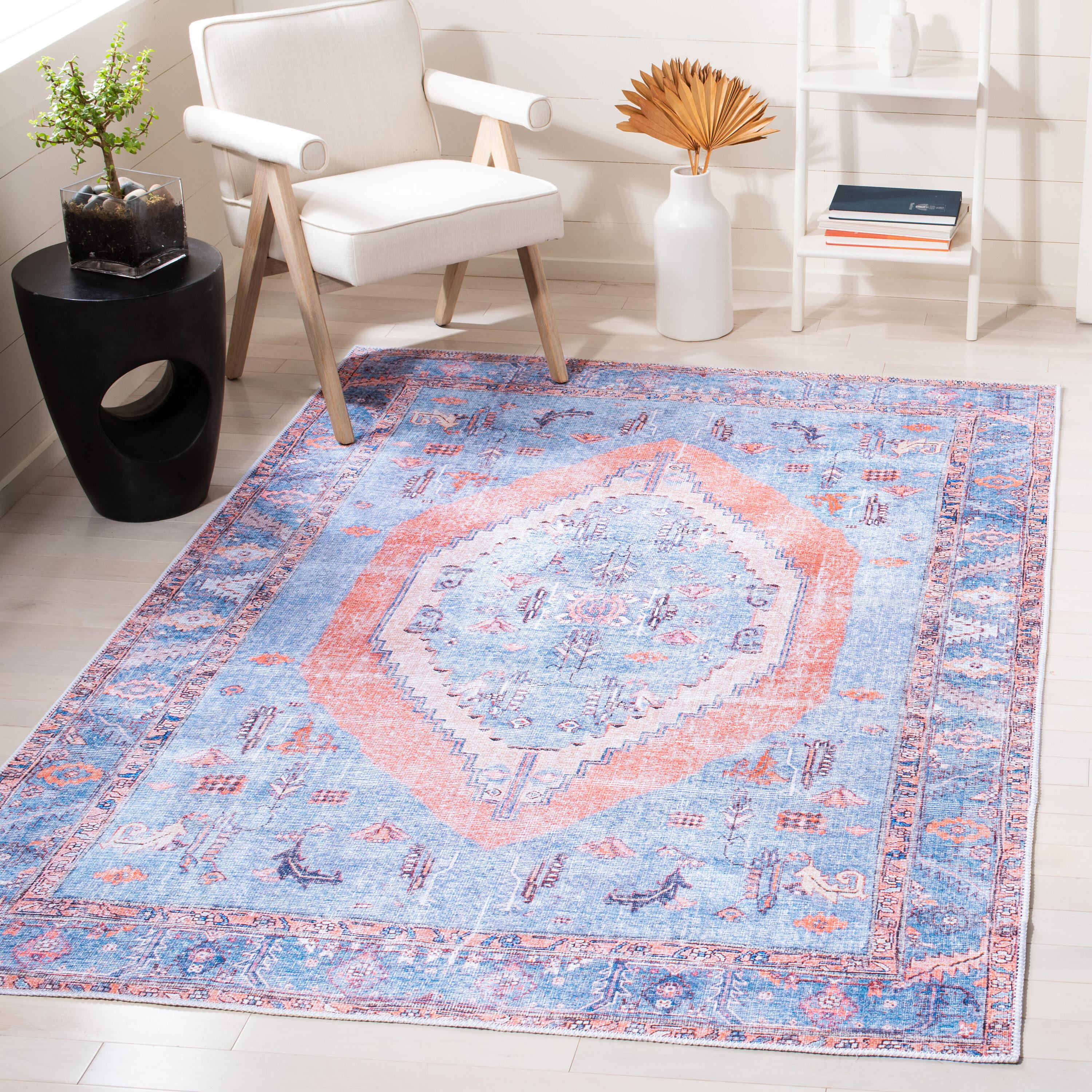 SAFAVIEH Serapi Teague Traditional Machine Washable Area Rug, Light Blue/Beige, 5'3" X 7'7"