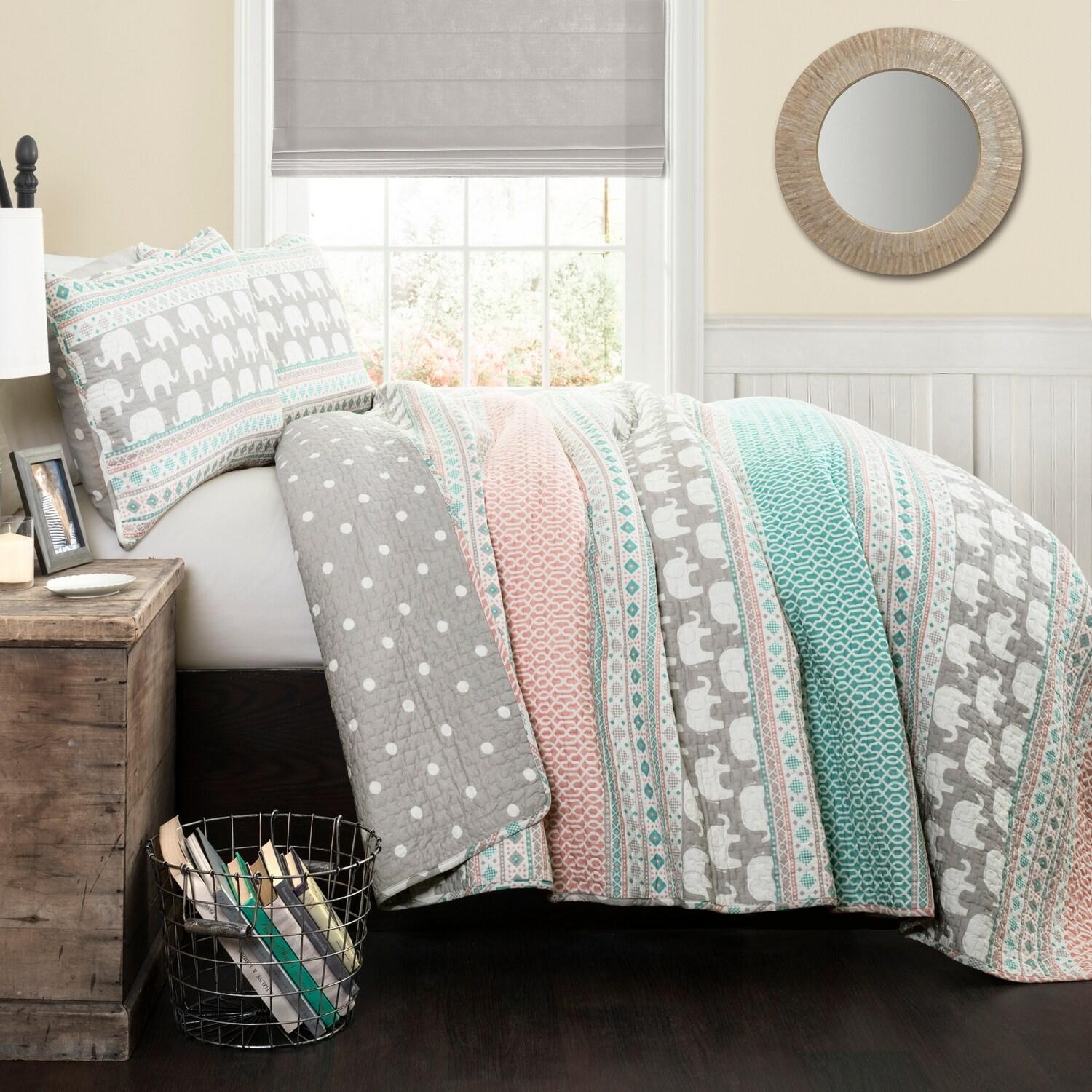 Torre & Tagus Uriel 4 - Piece Quilt Set