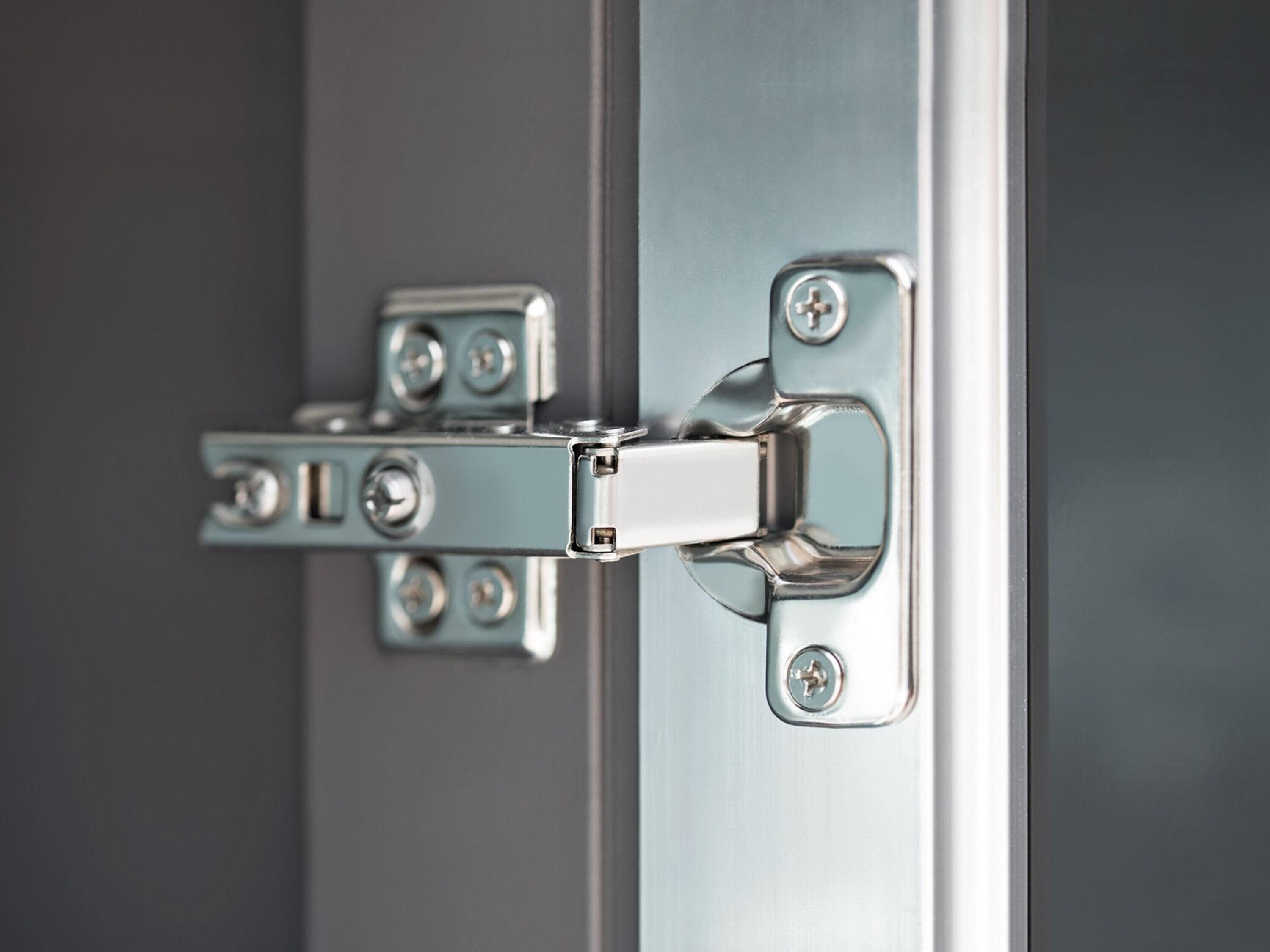 Outdoor Kitchen Aluminum 5 Piece Cabinet Set with 40 in. Liquid Propane Gas Performance Grill