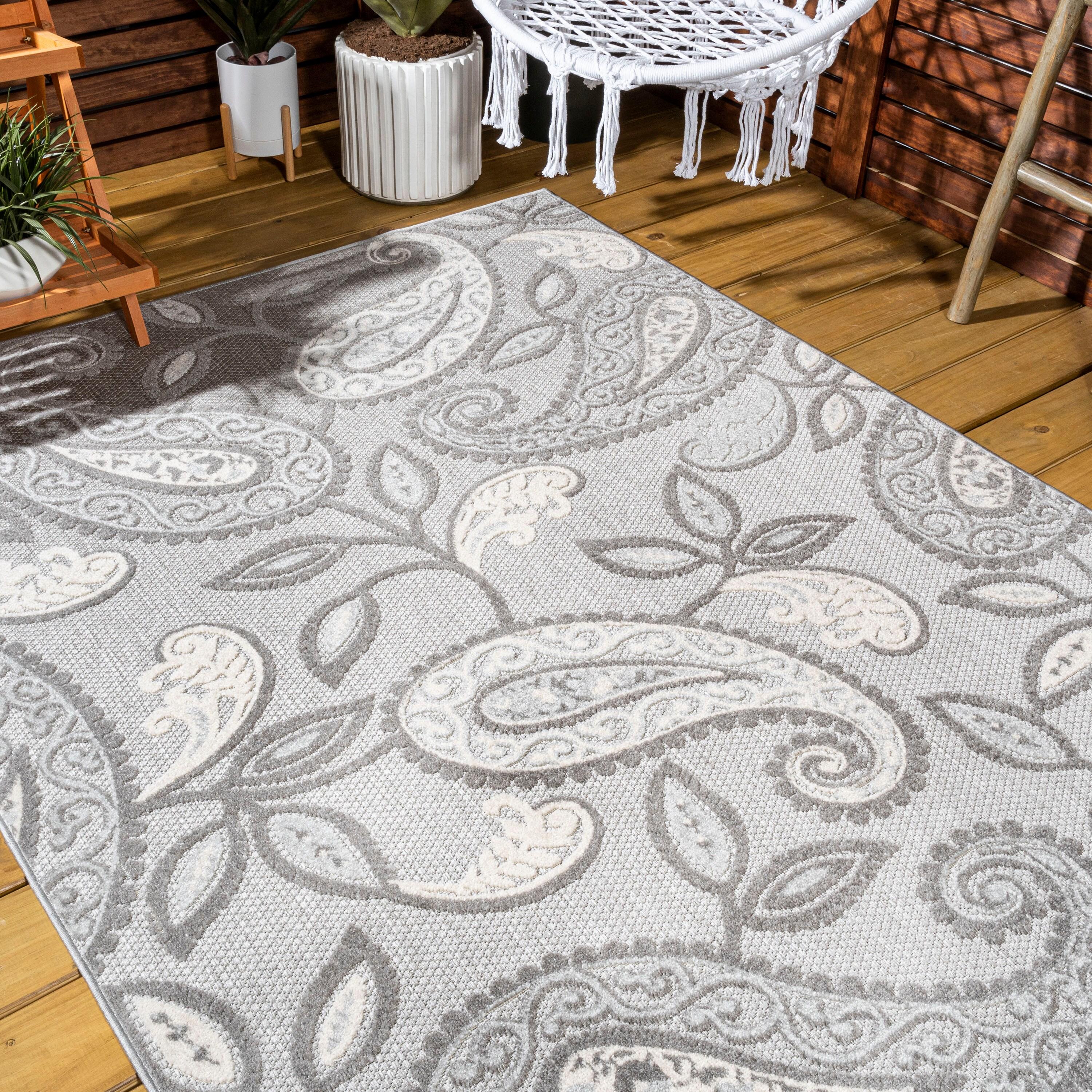 4'x6' Julien Paisley High-Low Indoor/Outdoor Area Rug, Light Gray - JONATHAN Y