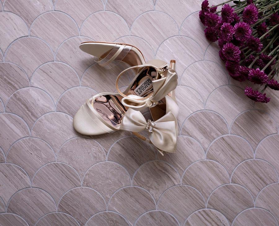 Apollo Tile    Gray 11.8-in. x 11.8-in. Scalloped Polished Marble Mosaic Floor and Wall Tile (4.83 Sq ft/case)