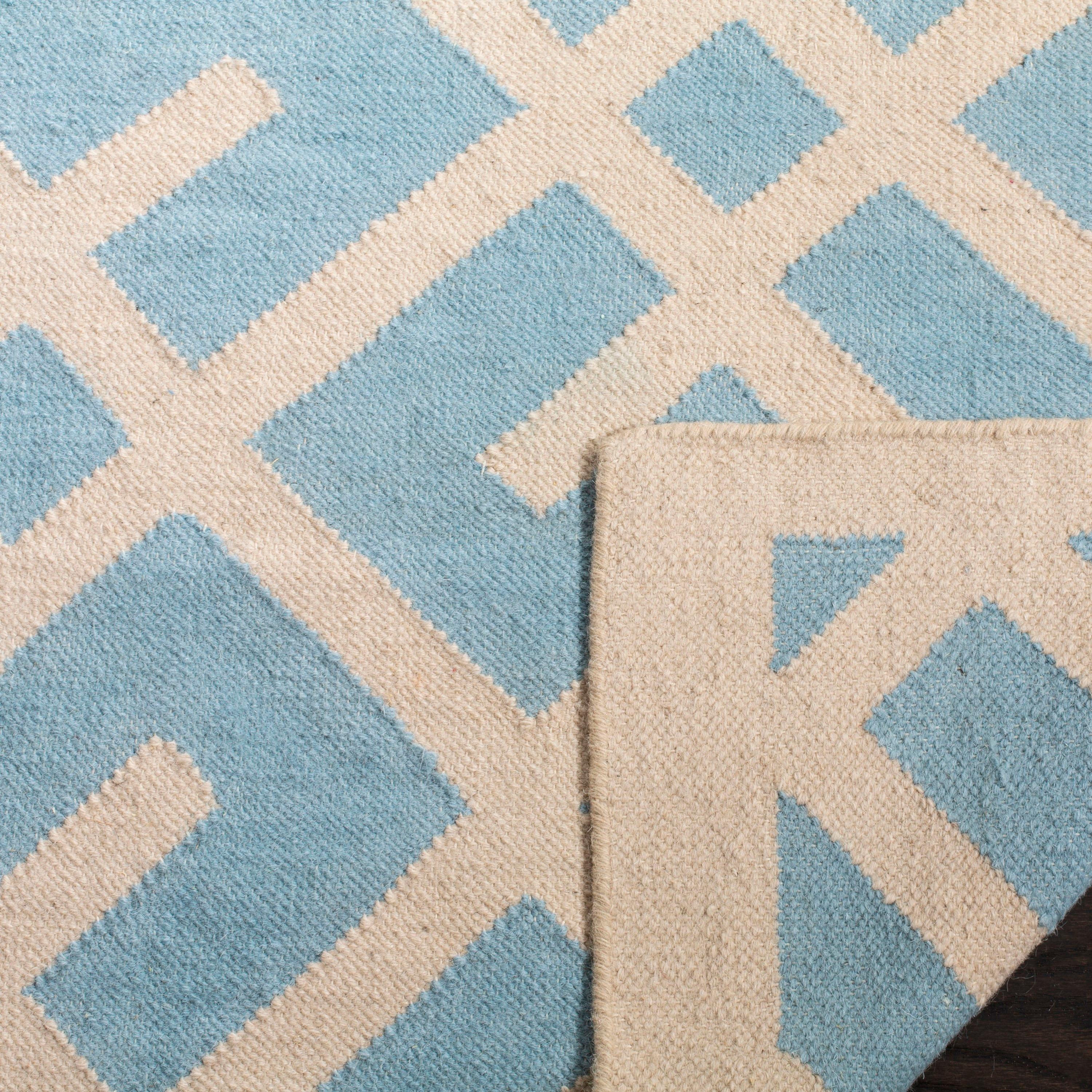 SAFAVIEH Dhurrie Brianna Geometric Moroccan Wool Area Rug, Light Blue/Ivory, 8' x 10'