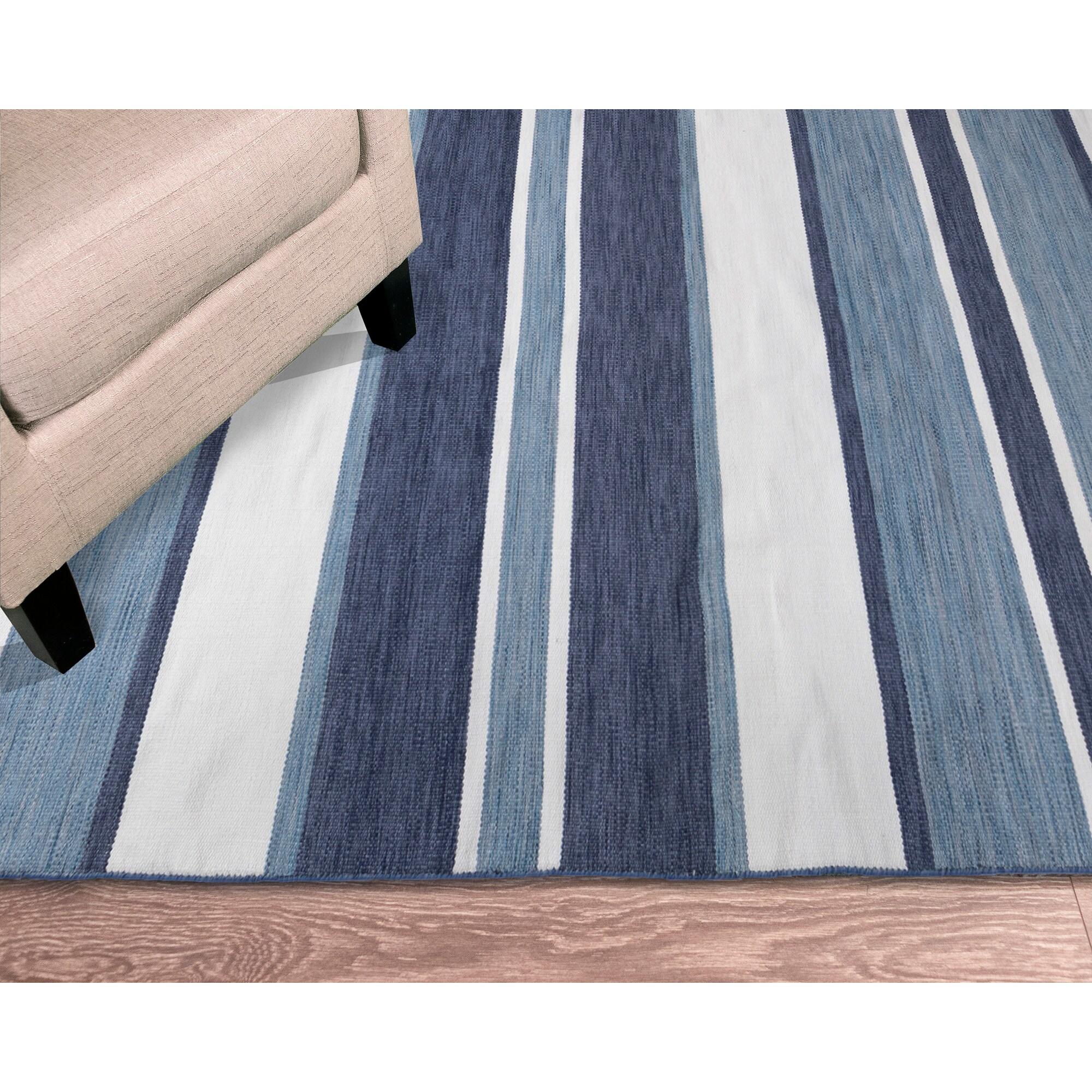 Liora Manne Sorrento Boat Stripe Indoor/Outdoor Rug Navy 7'6" x 9'6"