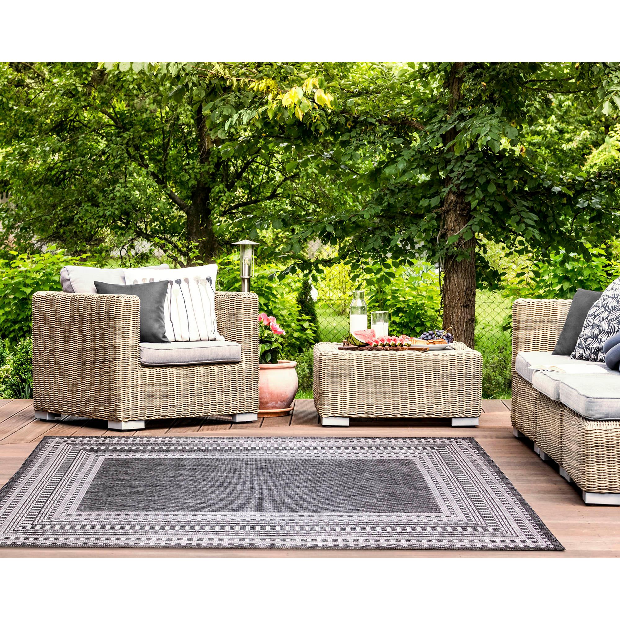 Liora Manne Malibu Etched Border Indoor/Outdoor Rug Charcoal 7'10" x 9'10"