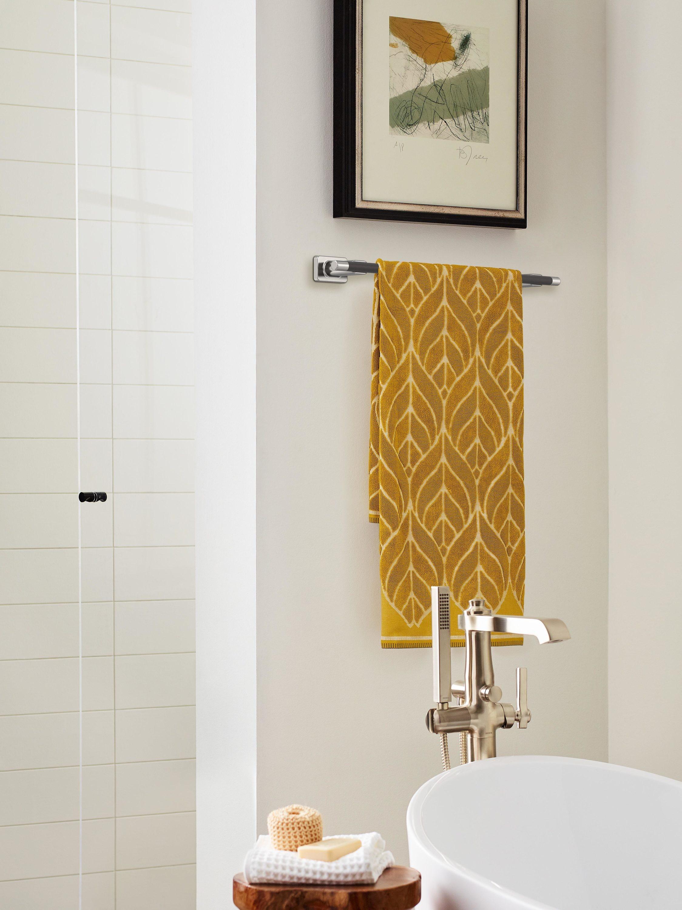 Amerock Esquire Brushed Nickel/Oil-Rubbed Bronze 18 inch (457mm) Towel Bar