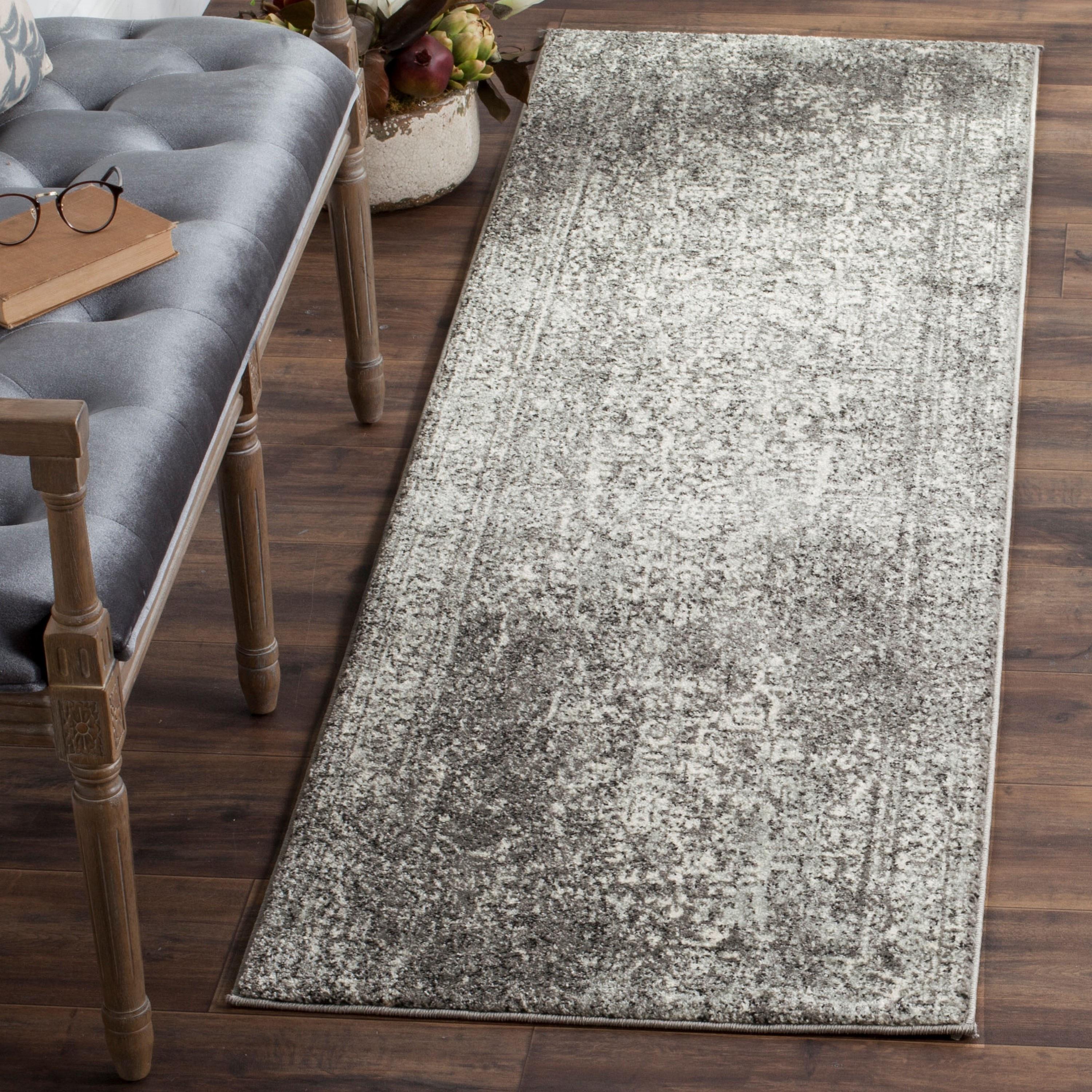 Evoke EVK256 Power Loomed Runner Rug - Grey/Ivory - 2'2"x7' - Safavieh.