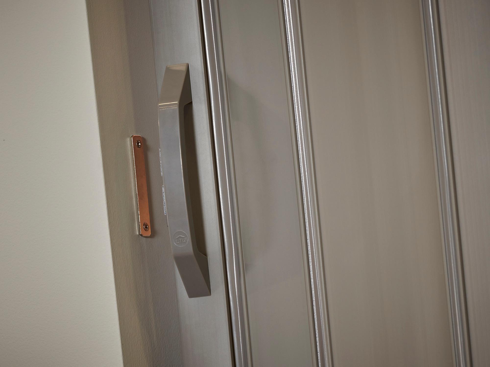 LTL Home Products Sienna PVC/Vinyl Accordion Door