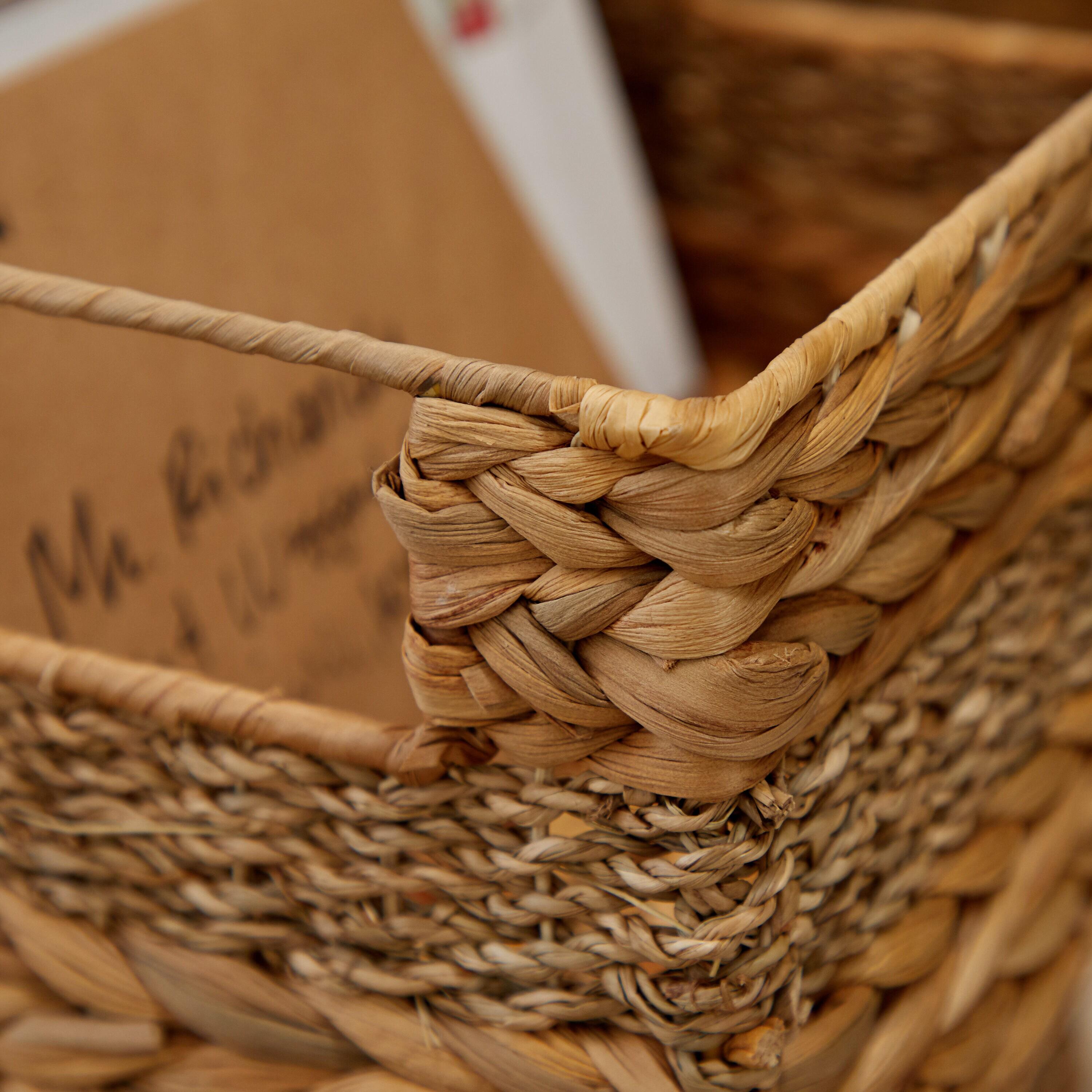 DecMode 16", 14", 12", 10"W Light Brown Seagrass Handmade Storage Basket with Handles, 4-Pieces