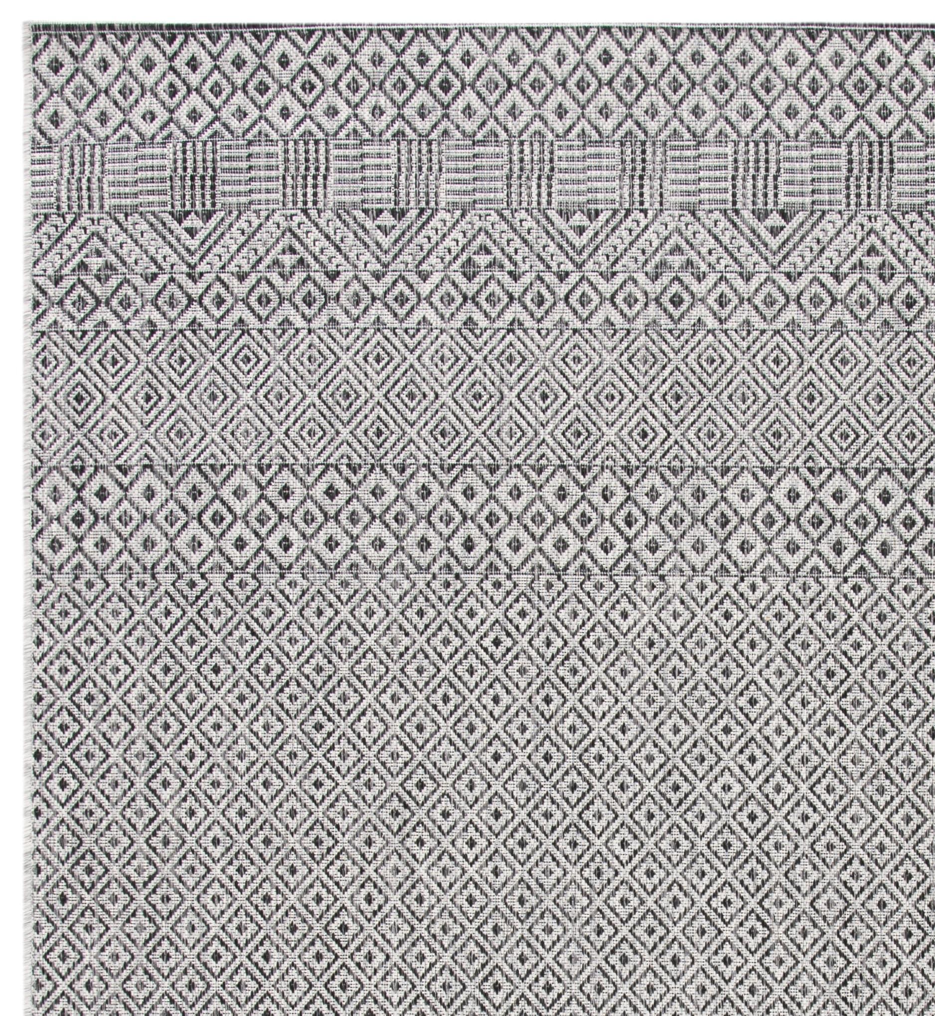 Courtyard CY8235 Power Loomed Indoor and Outdoor Area Rug - Grey/Black - 4'x5'7" - Safavieh