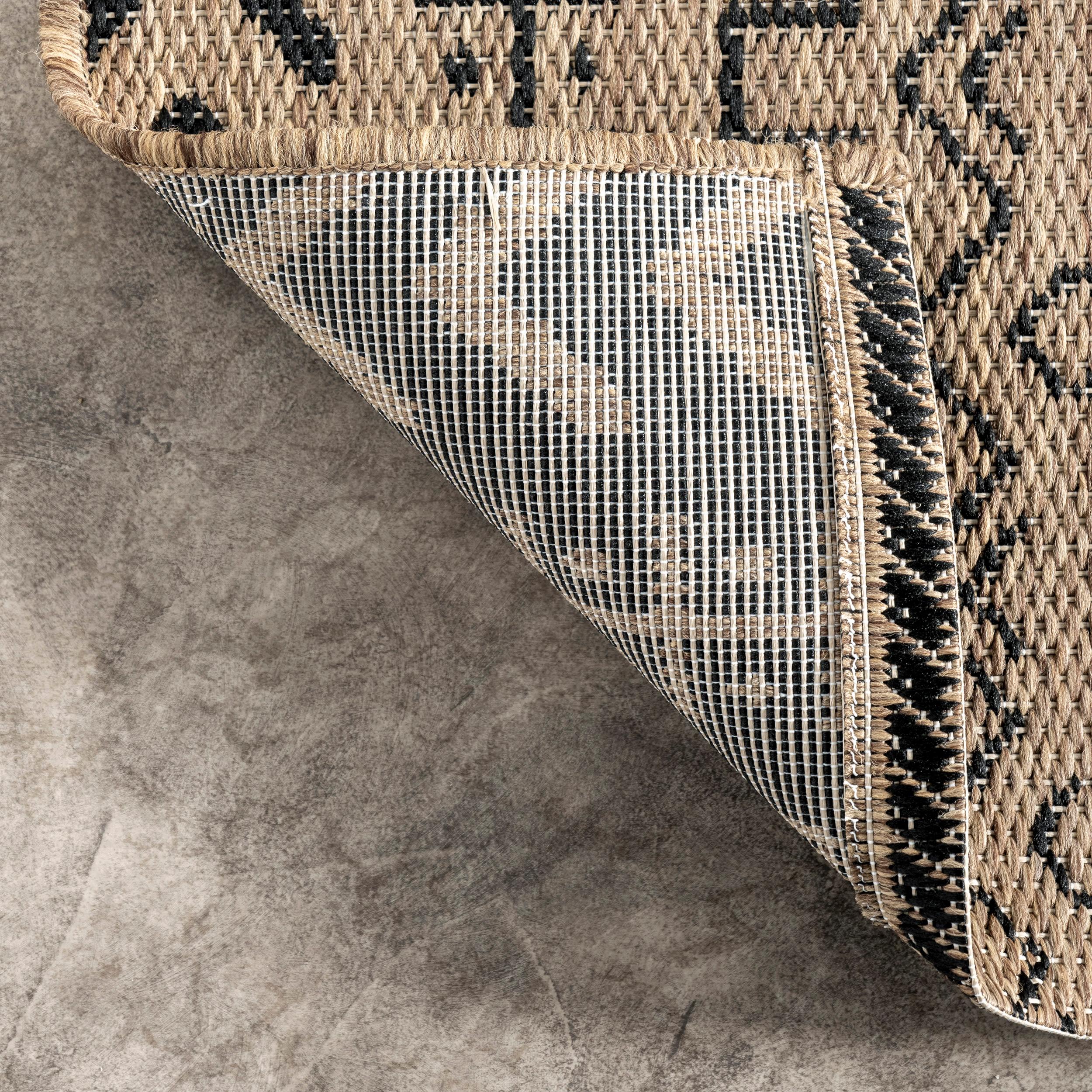 Nuloom Indoor and Outdoor Jamie Area Rug 5x7, Brown