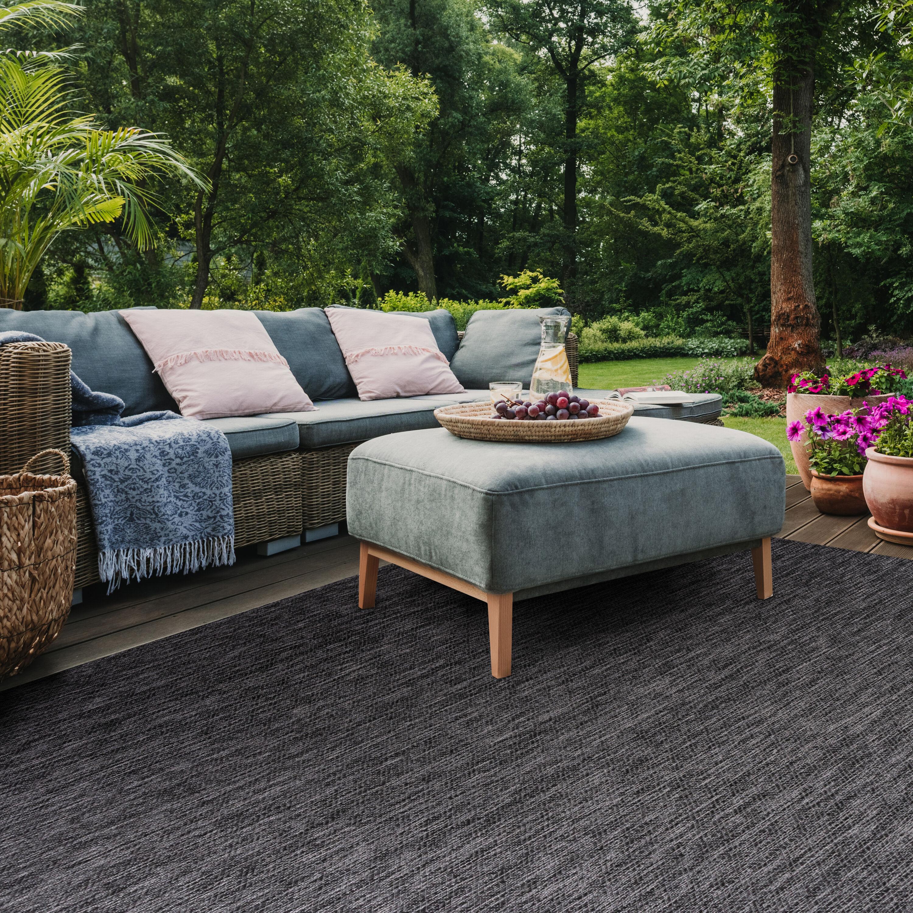 SAFAVIEH Courtyard Mitre Geometric Indoor/Outdoor Area Rug, Black/Grey, 6'7" x 6'7" Square