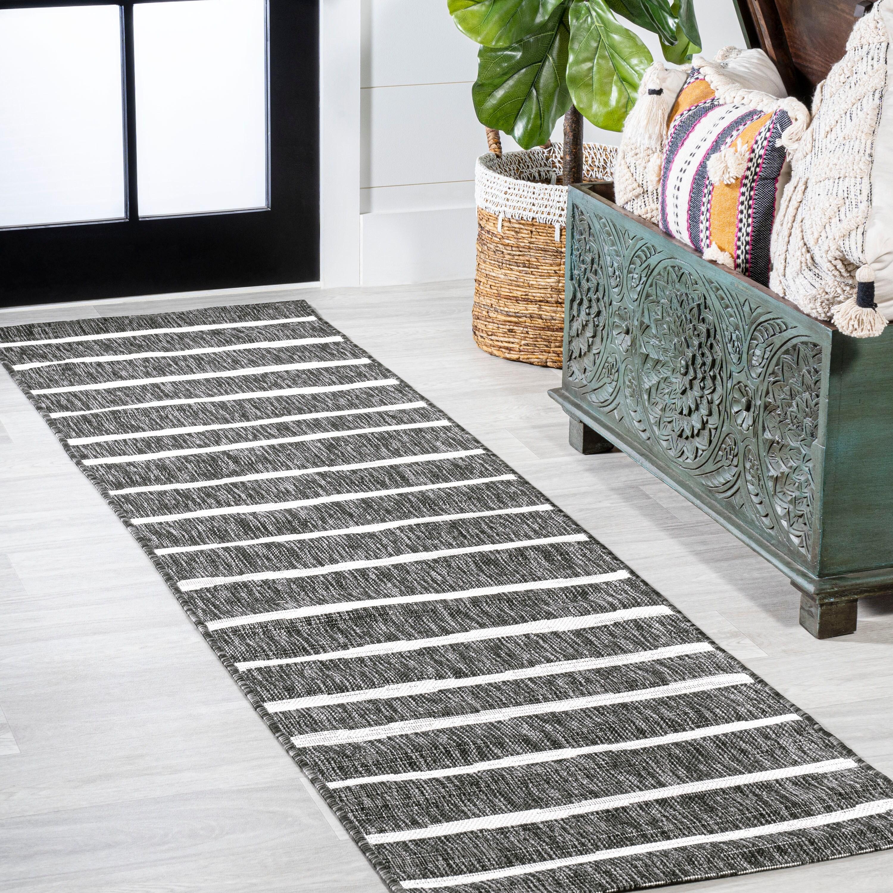 2' x 8' Colonia Berber Stripe Indoor/Outdoor Runner Rug, Black/Ivory - JONATHAN Y