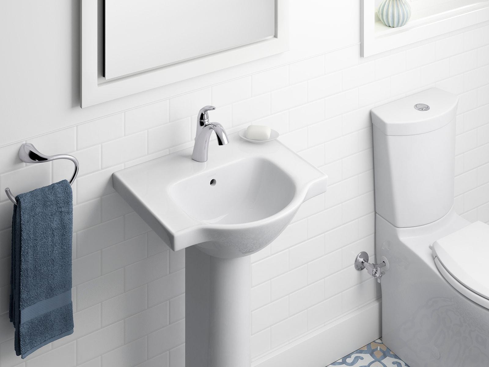 Alteo Single Hole Bathroom Faucet with Drain Assembly
