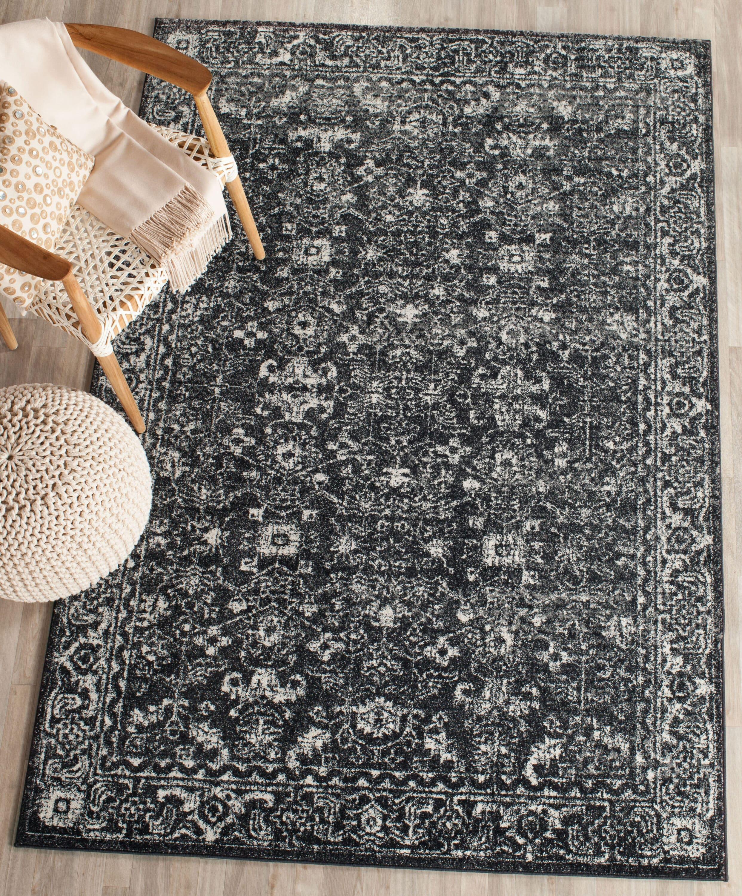 Evoke EVK270 Power Loomed Area Rug Charcoal / Ivory 5'-3" X 7'-6" - Safavieh.