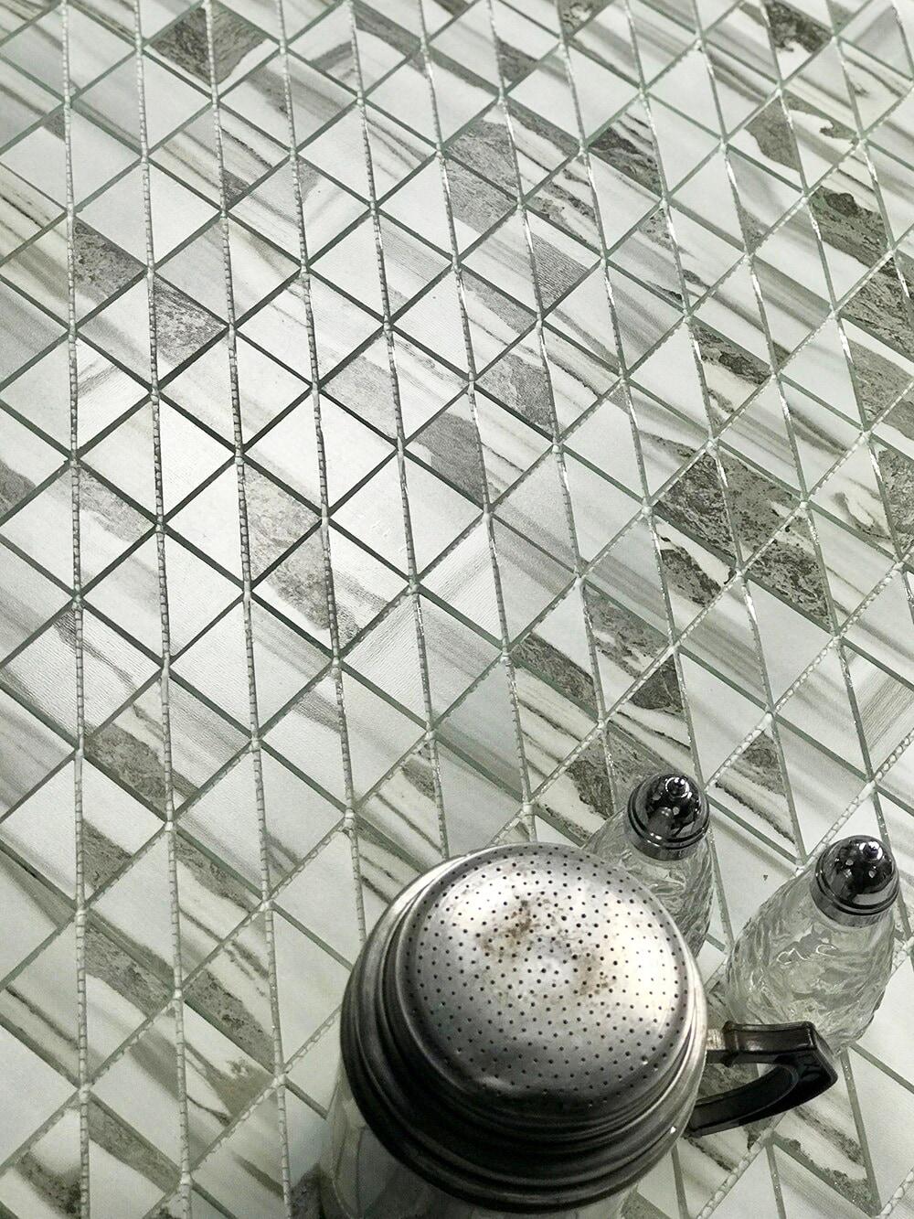 Art Deco Triangle 0.75" x 0.75" Glass Mosaic Tile