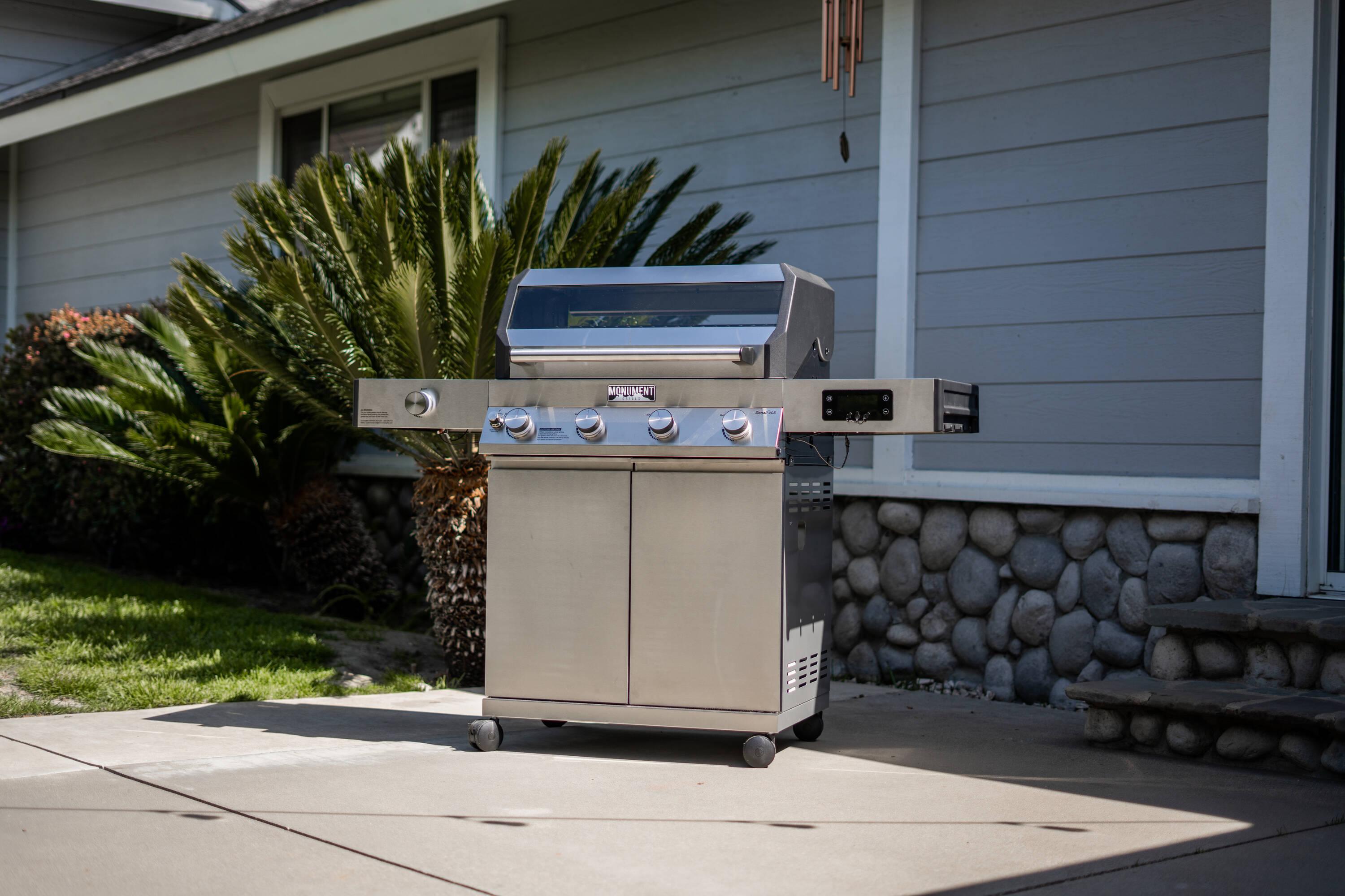 Denali 4-Burner Propane Gas Grill in Stainless with Clearview Lid, 3-Phase LED Controls and Side Burner