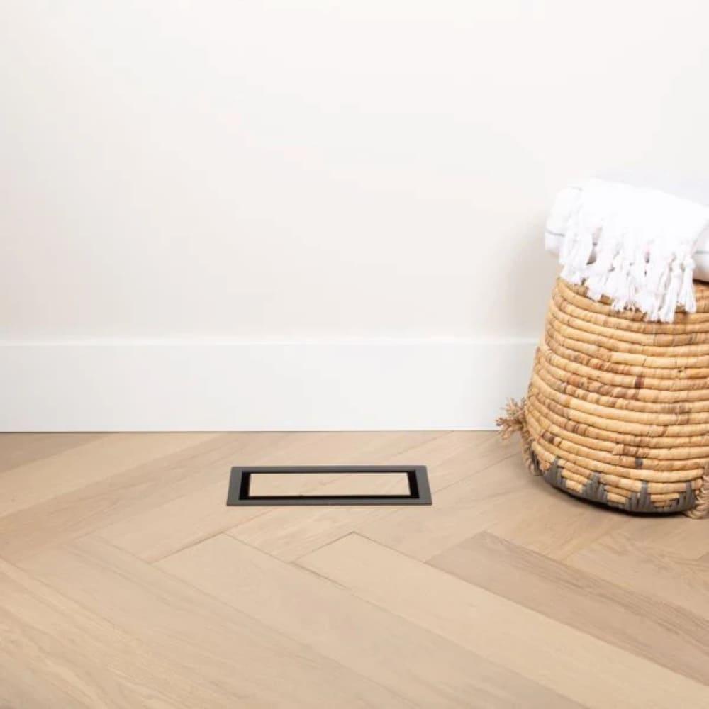 Aria Vent OG Collection, Matte Black (8" x 14.25")