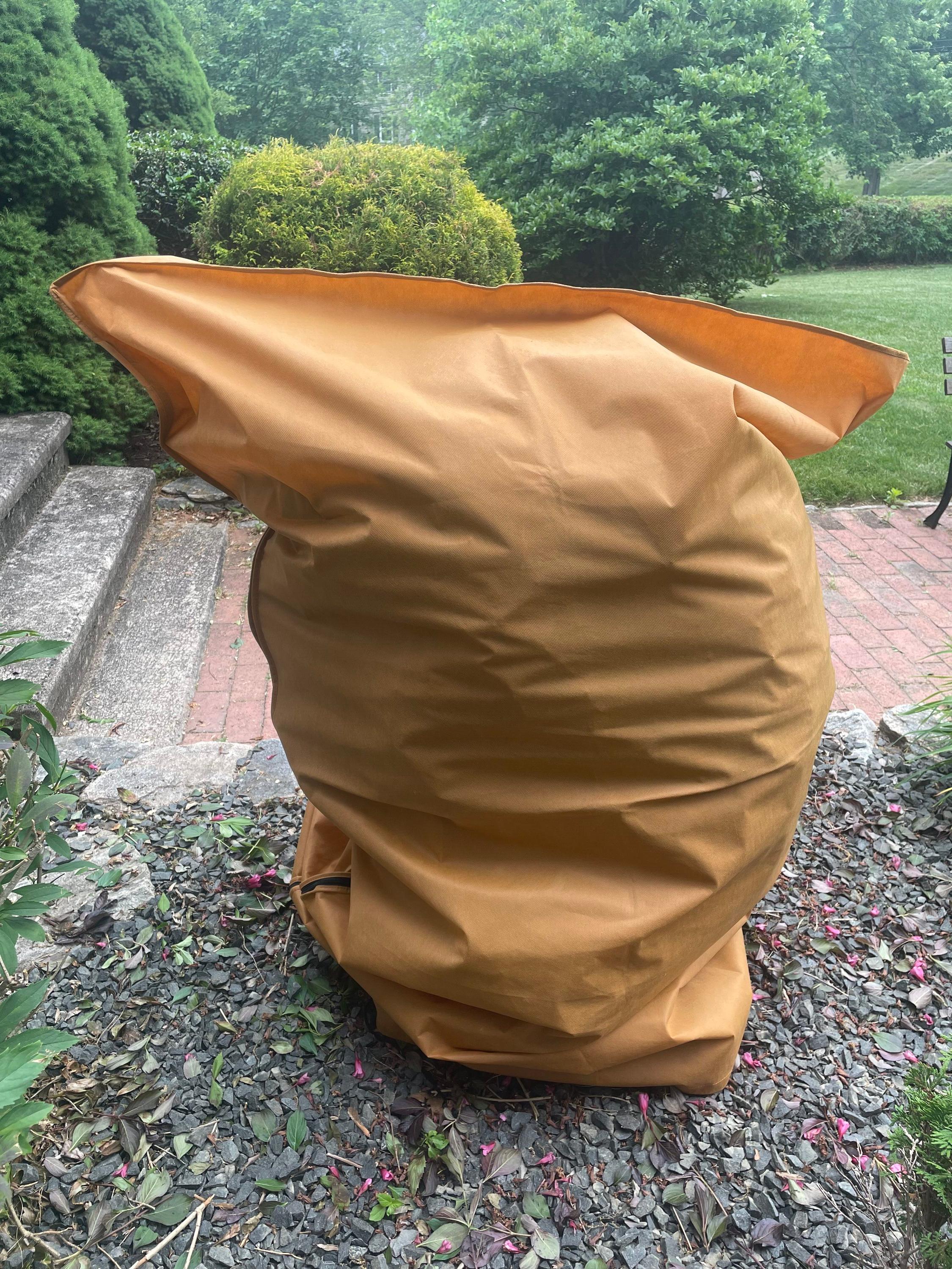 Brown Polypropylene Frost Protection Plant Covers with Drawstring and Zipper, 48" x 72"