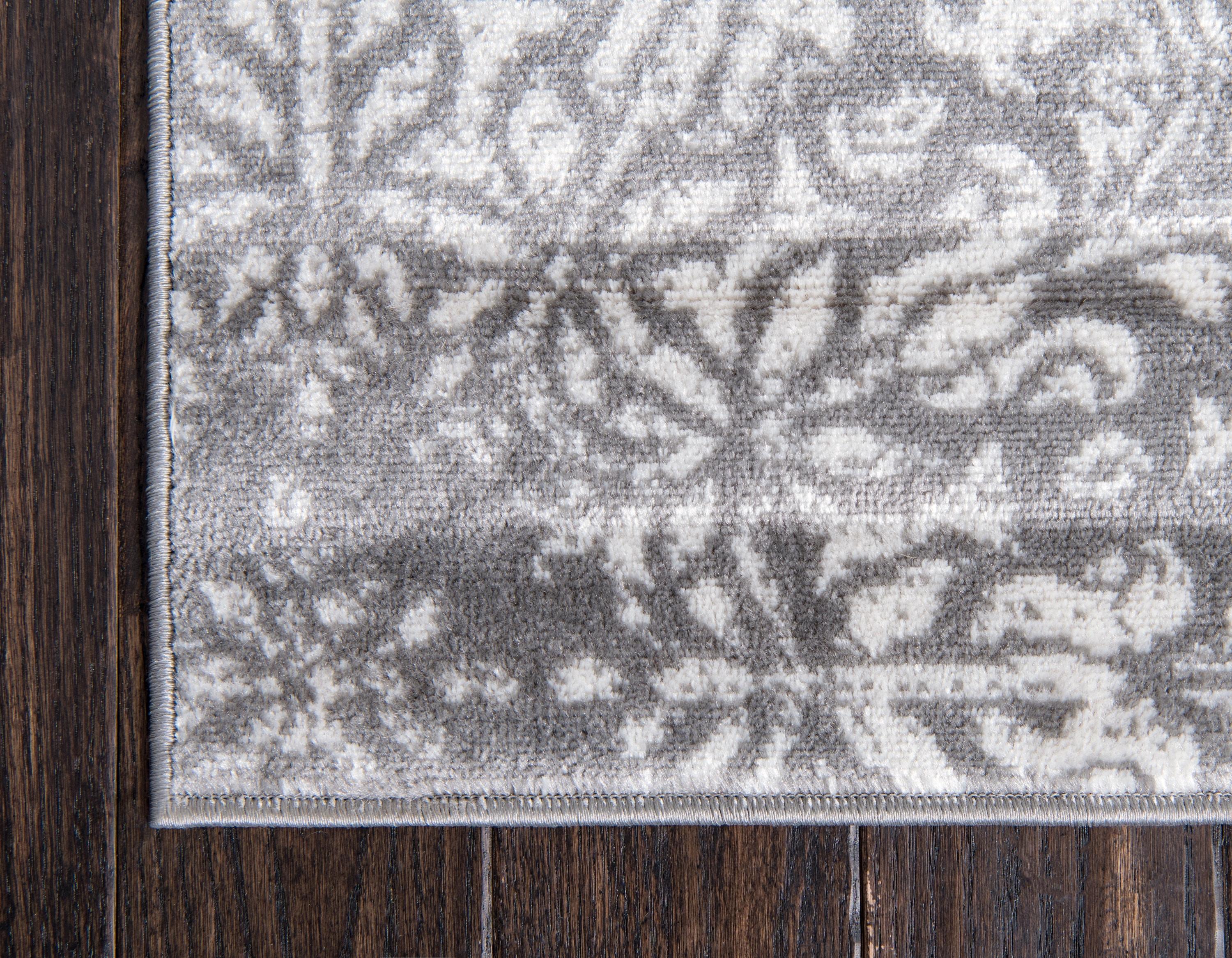 Unique Loom 4' 0 x 6' 0 Sofia Grand Gray Area Rug