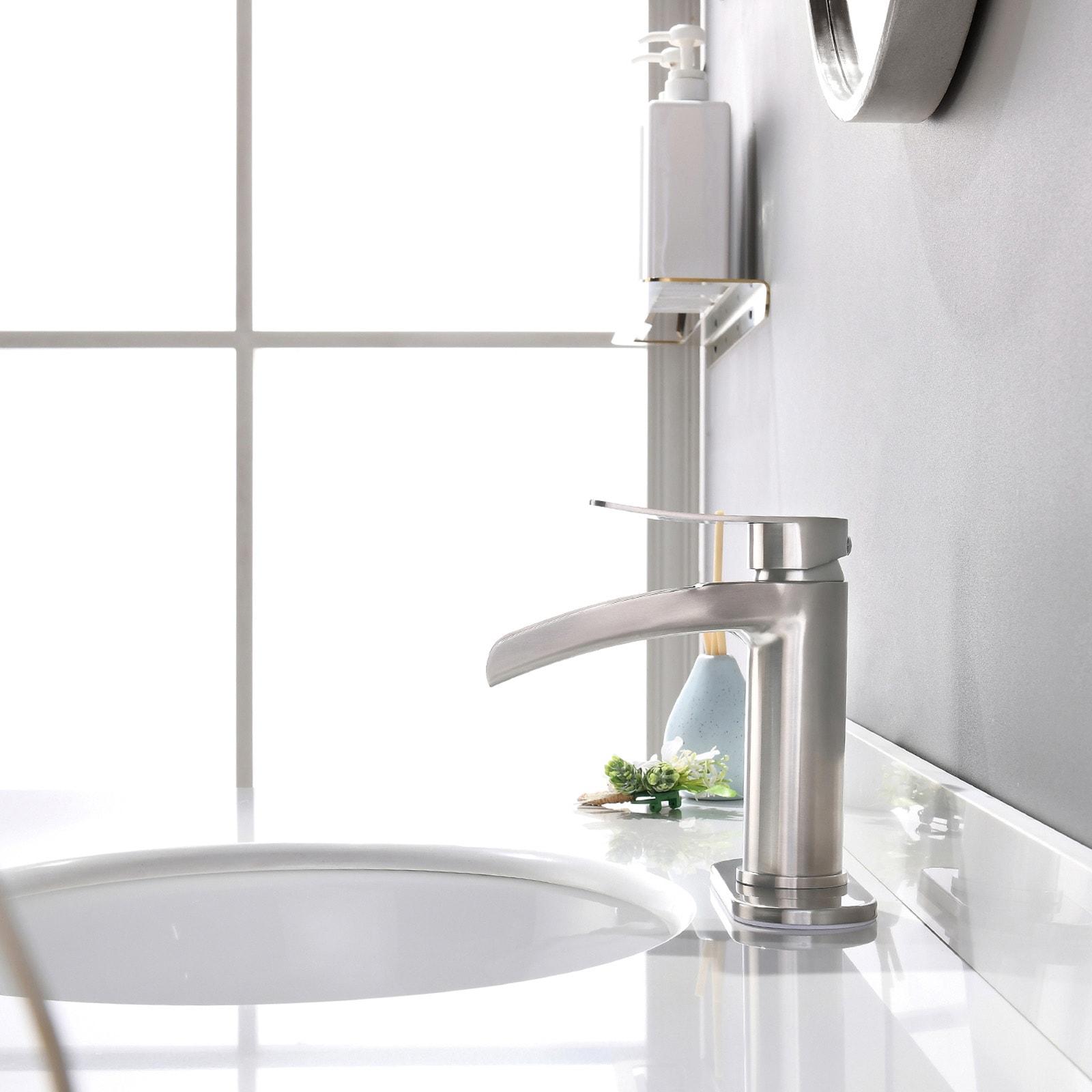 Single-Hole Single-handle Bathroom Faucet with Drain Assembly