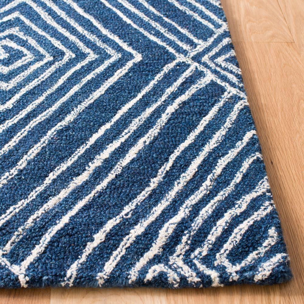 SAFAVIEH Micro-Loop Colton Geometric Diamonds Area Rug, Navy/Ivory, 8' x 10'