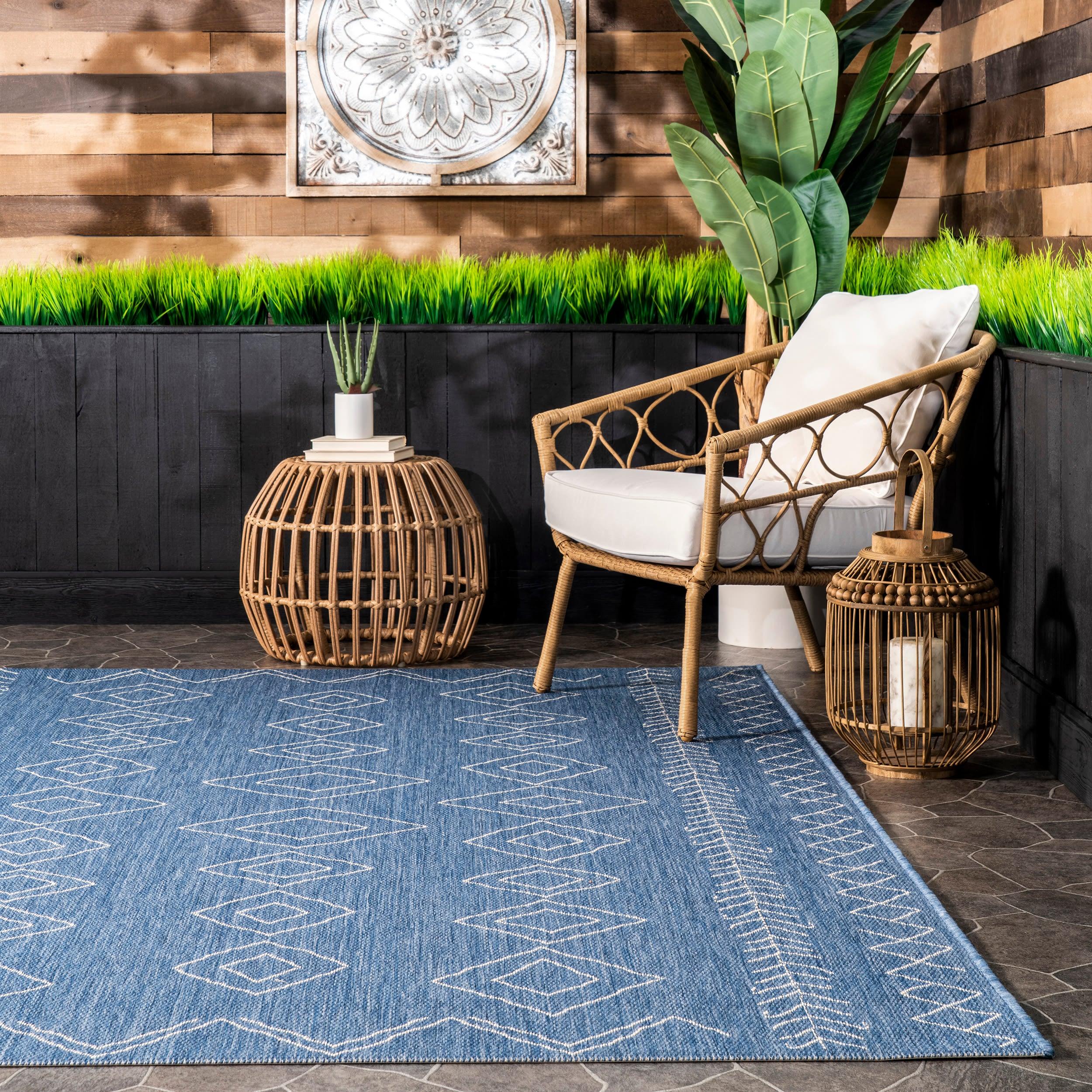 Nuloom Serna Diamond 6x9 Indoor/Outdoor Area Rug for Living Room Patio Deck Front Porch Kitchen, Blue/Ivory