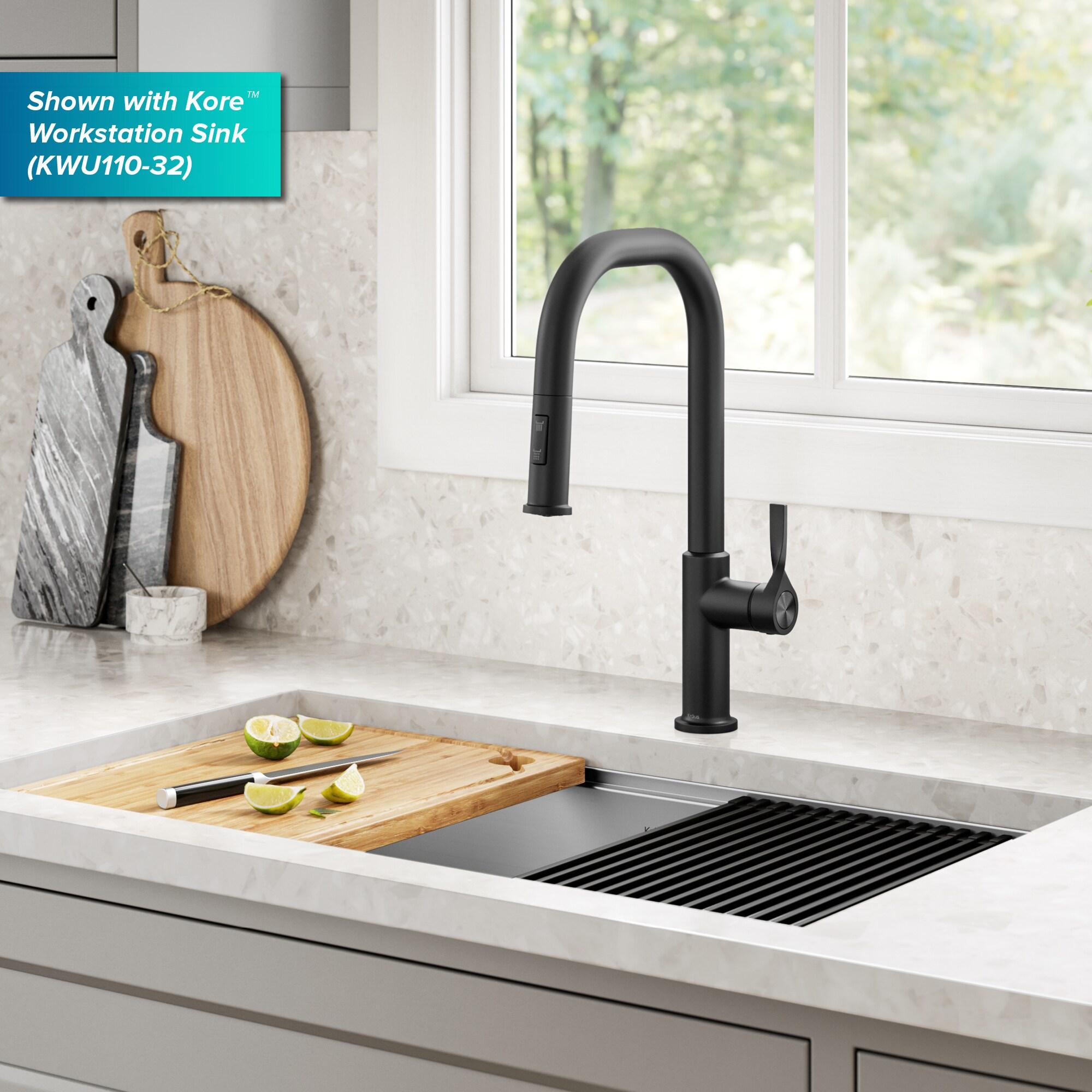 Matte Black Metal Single Handle Pull-down Kitchen Faucet with Sprayer