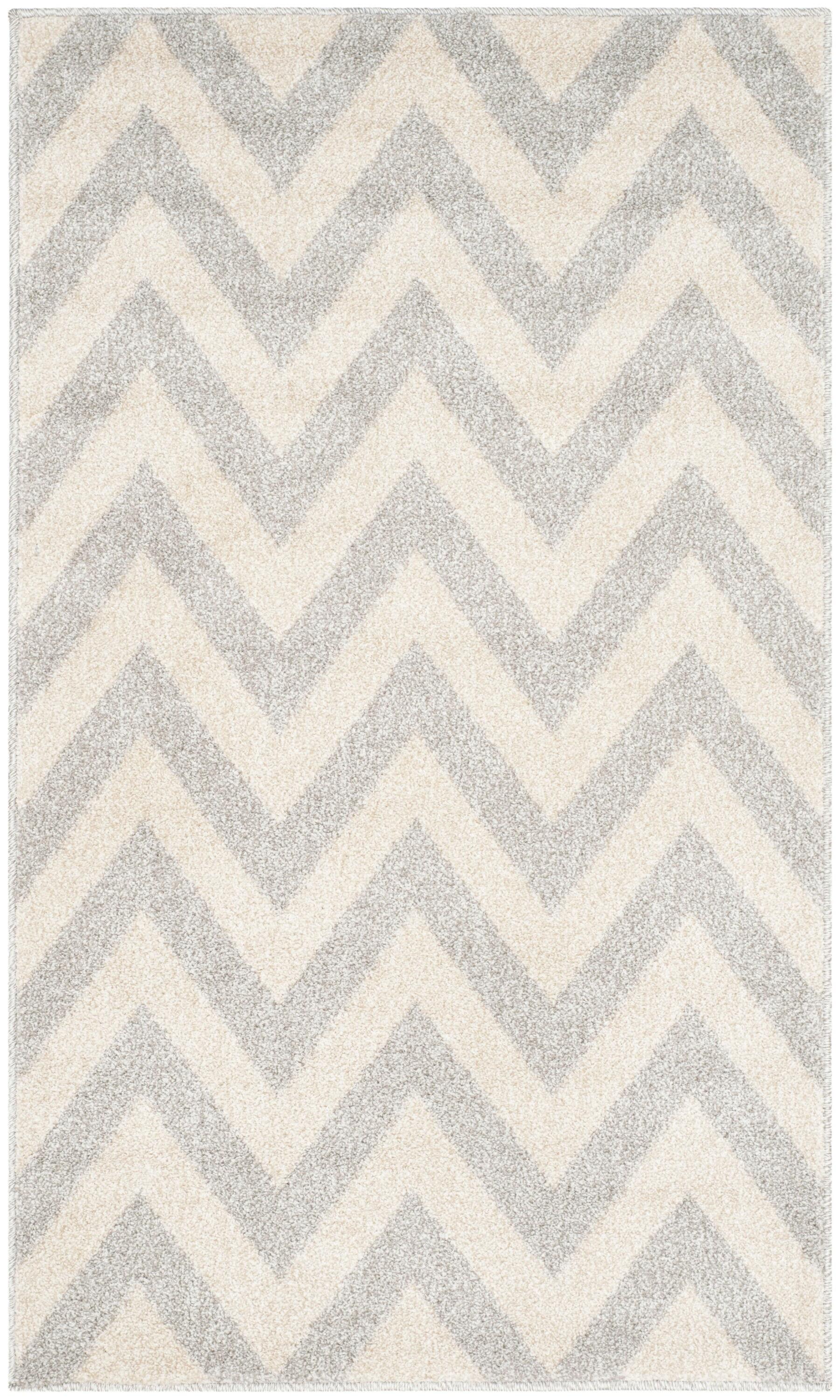 SAFAVIEH Amherst Peronal Geometric Area Rug, Light Grey/Beige, 2'6" x 4'